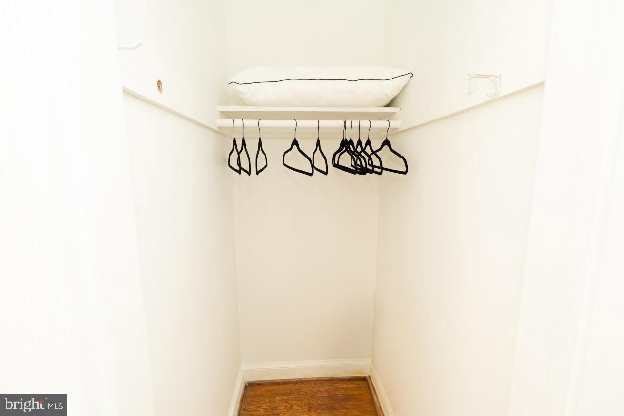 ADDISON HEIGHTS - Residential