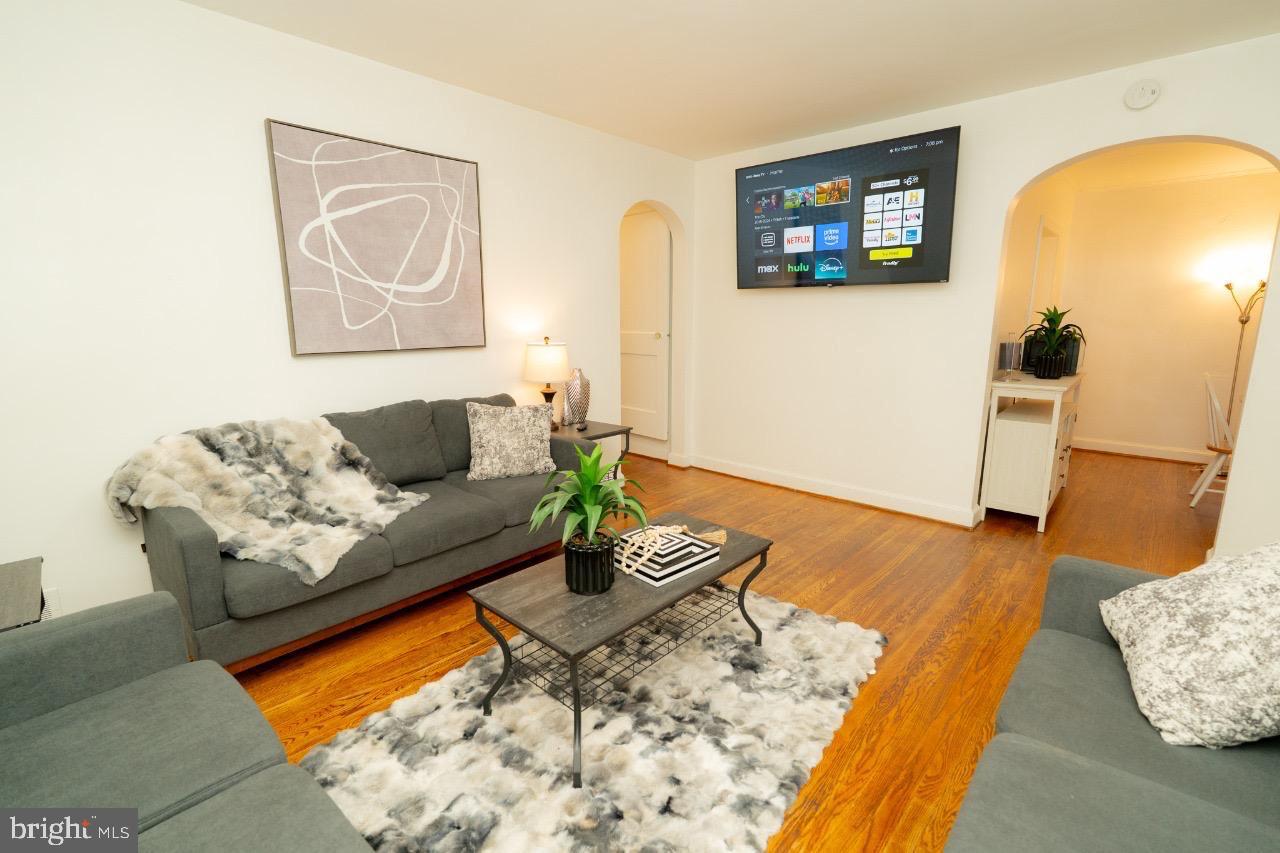 ADDISON HEIGHTS - Residential