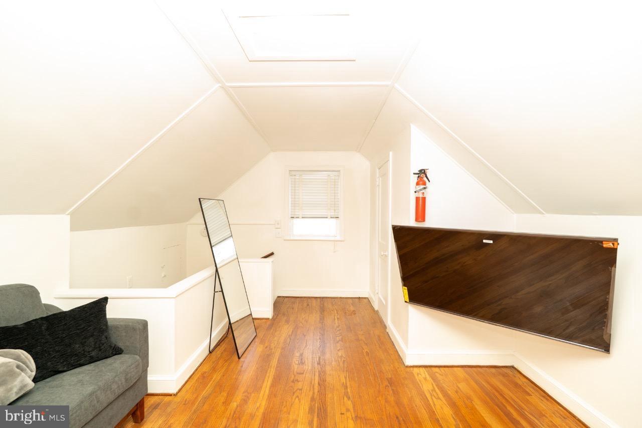 ADDISON HEIGHTS - Residential