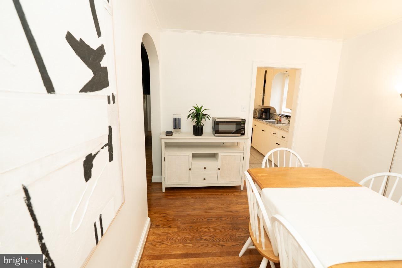 ADDISON HEIGHTS - Residential