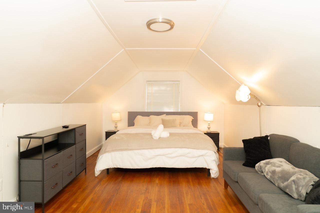 ADDISON HEIGHTS - Residential