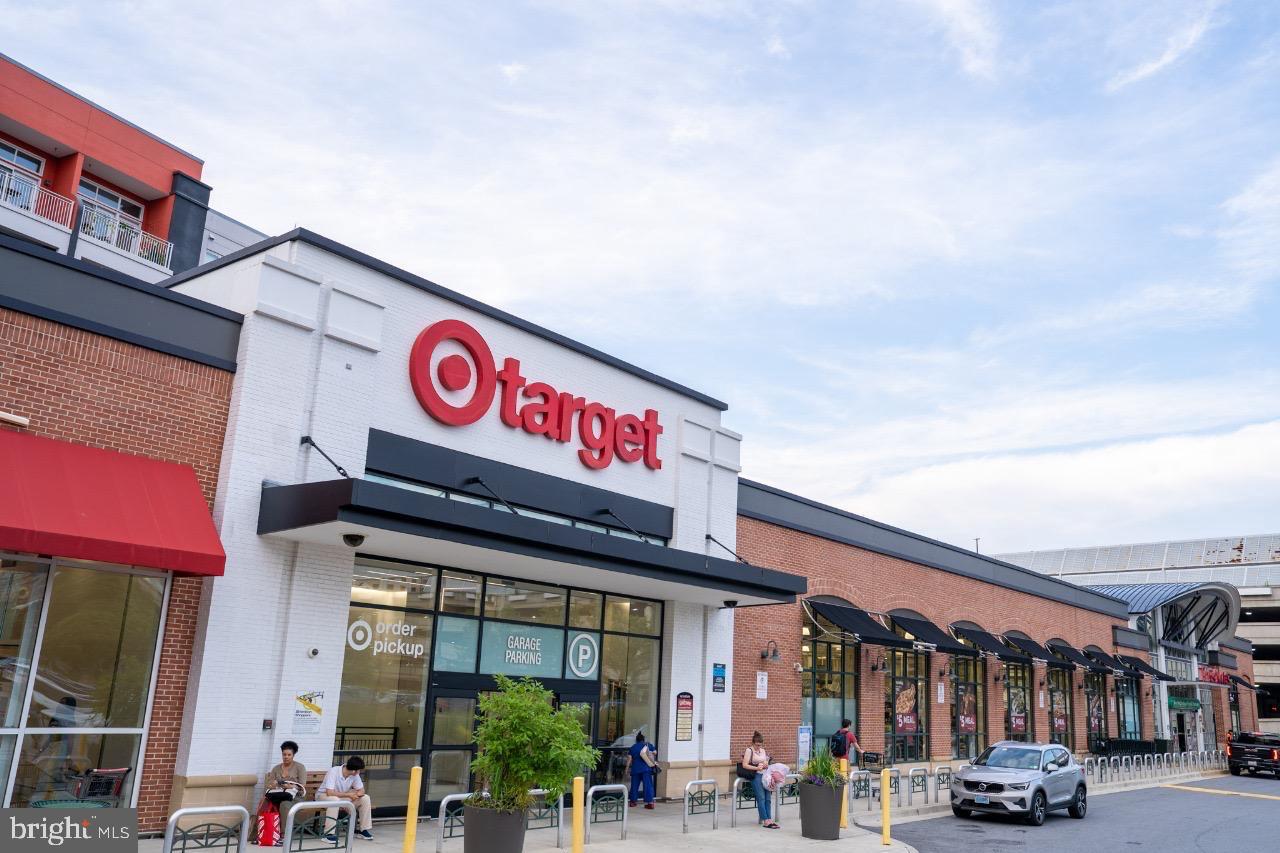 ADDISON HEIGHTS - Residential