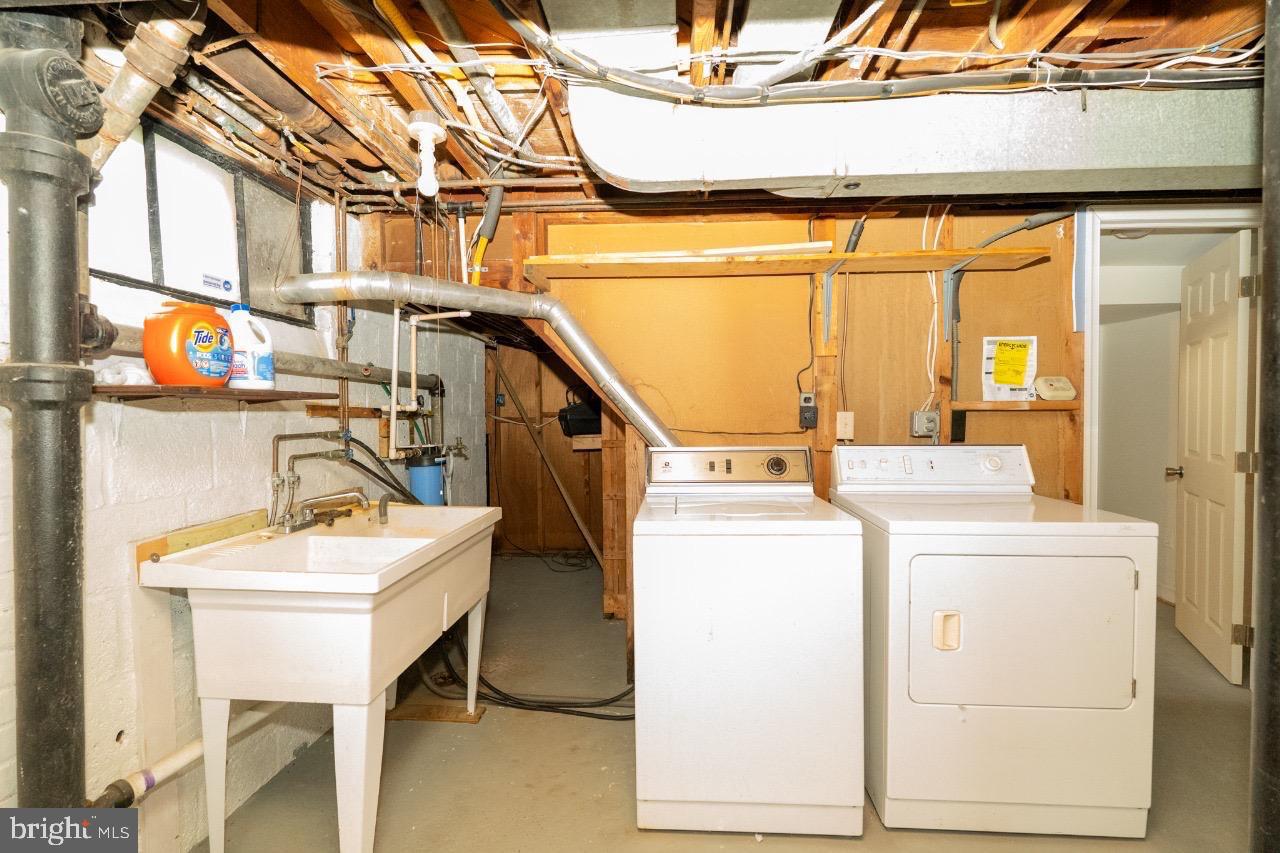 ADDISON HEIGHTS - Residential