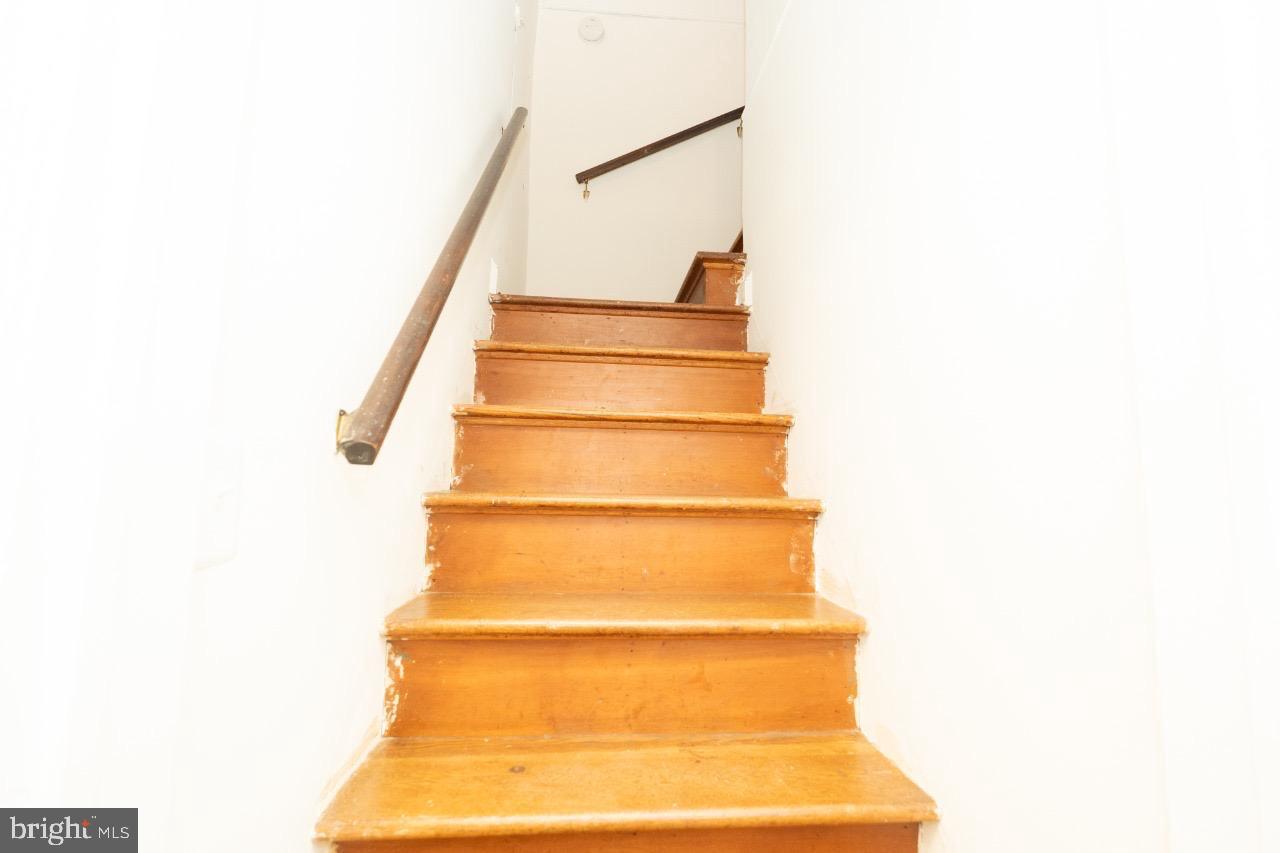 ADDISON HEIGHTS - Residential