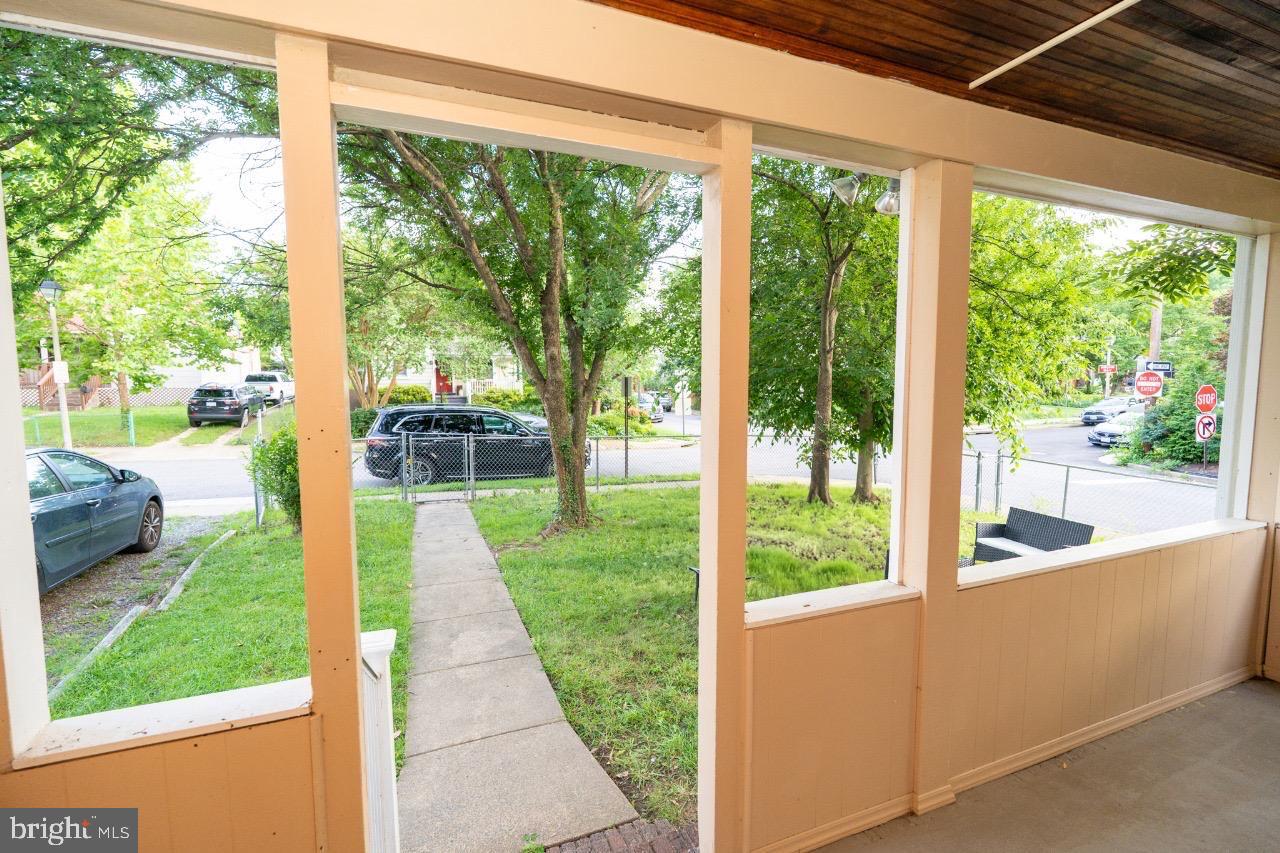 ADDISON HEIGHTS - Residential