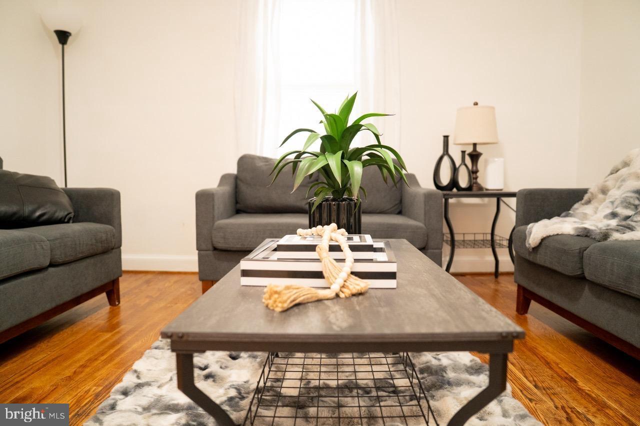 ADDISON HEIGHTS - Residential