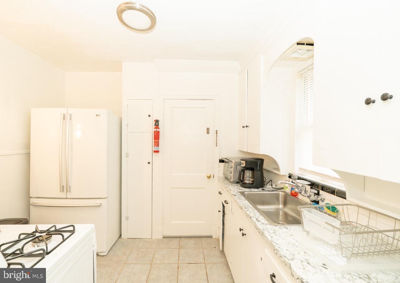 ADDISON HEIGHTS - Residential