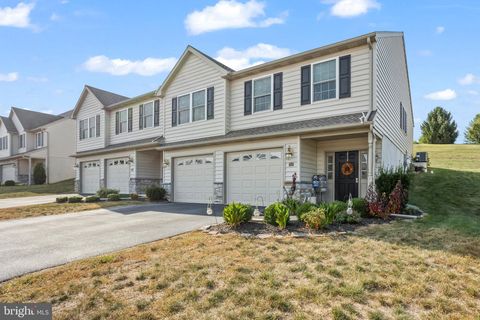 Photo of 59 Woodsedge Drive, Elizabethtown, PA 17022 (MLS # PALA2057264)