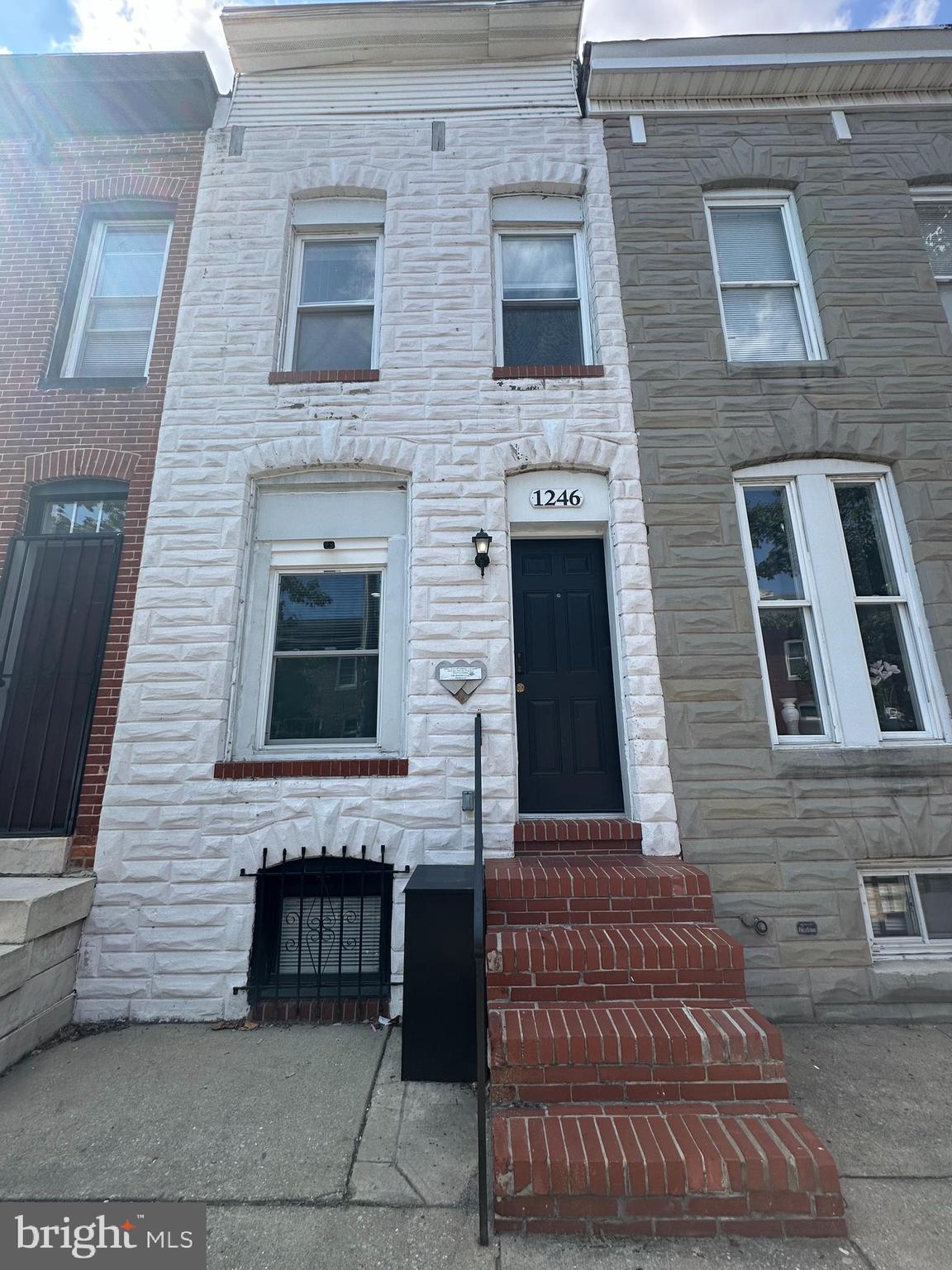 Welcome to your new home in vibrant Pigtown, one of Baltimore’s most historic and evolving neighborhoods! This beautifully updated 3-bedroom, 3.5-bath townhome perfectly blends classic city charm with modern finishes, offering everything you need for stylish, comfortable urban living.
Step inside to a bright and spacious open-concept main level featuring gleaming hardwood floors, high ceilings, and an inviting layout ideal for entertaining. Upstairs, each bedroom offers privacy and its own full bath. Enjoy the proximity to M&T Bank Stadium, Camden Yards, the Inner Harbor, and the University of Maryland Medical Center. Text showing agent for application link.