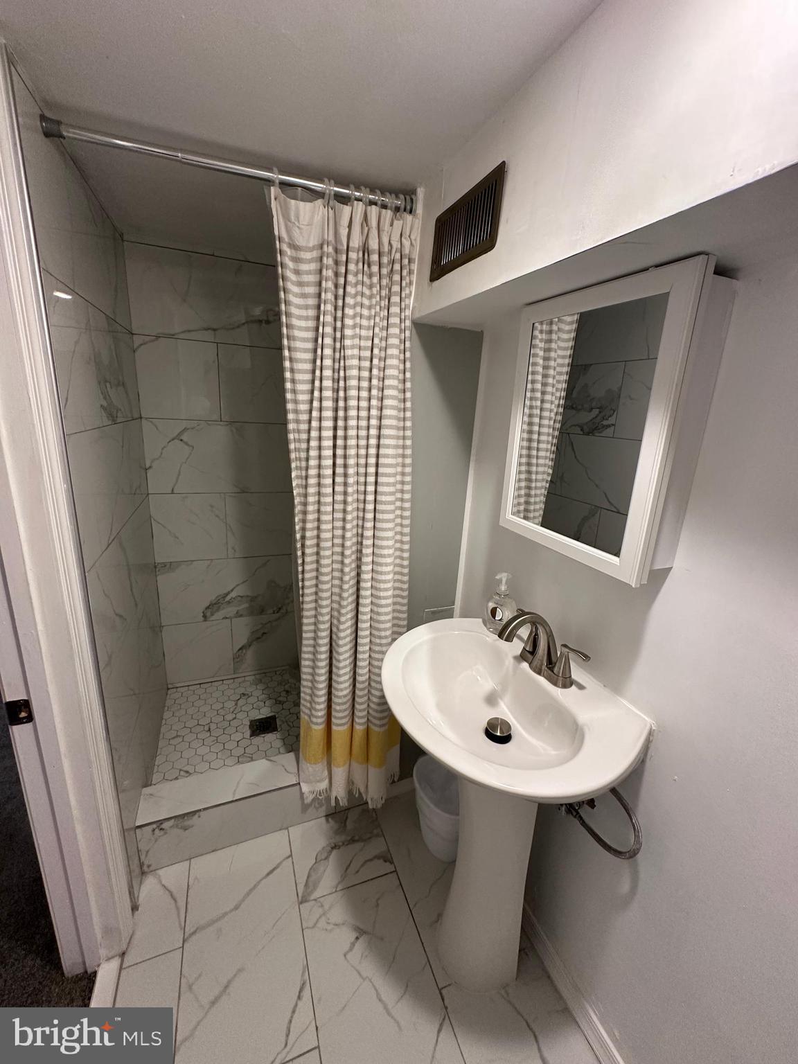 PIGTOWN HISTORIC DISTRICT - Residential Lease