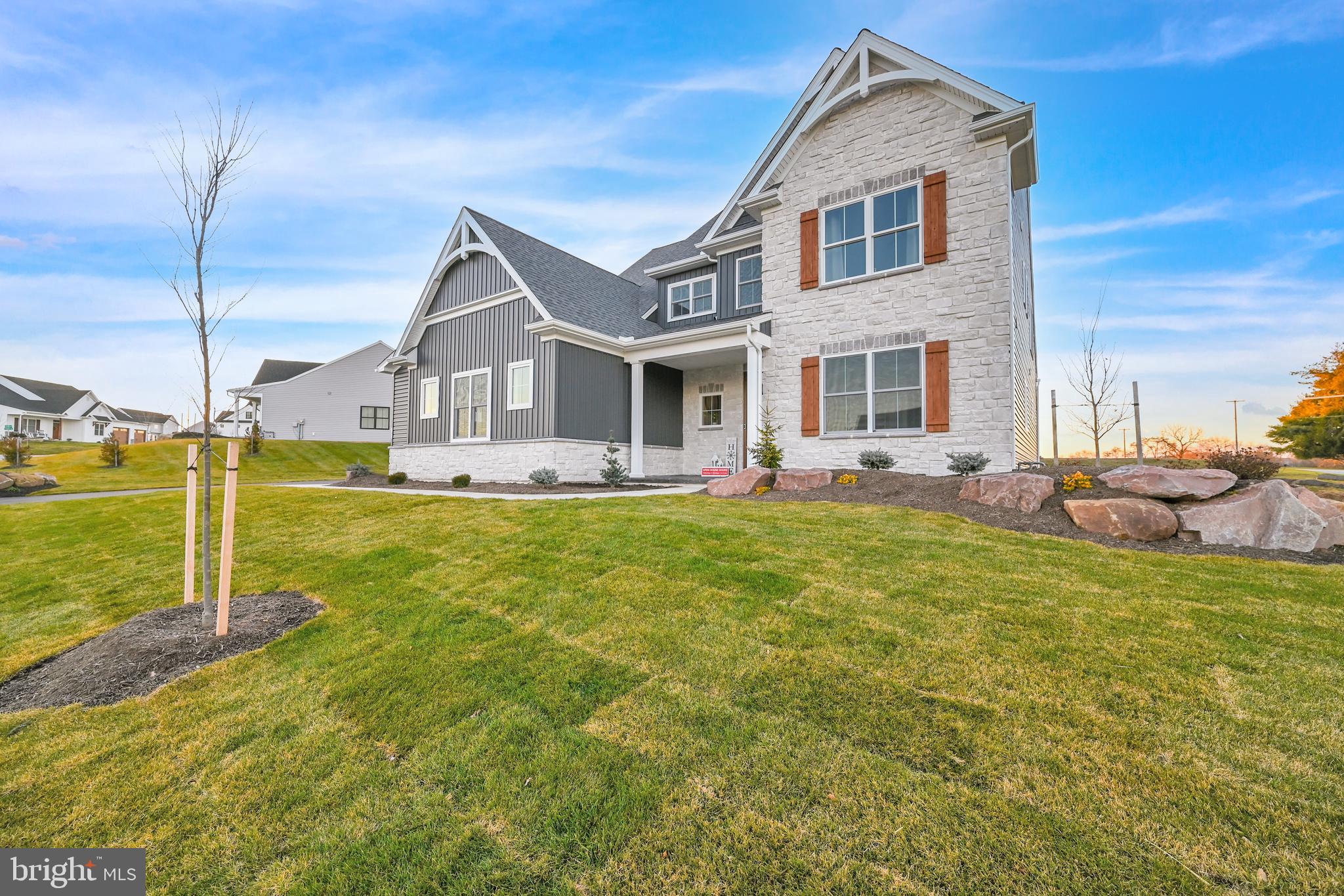 750 OXFORD DRIVE 13