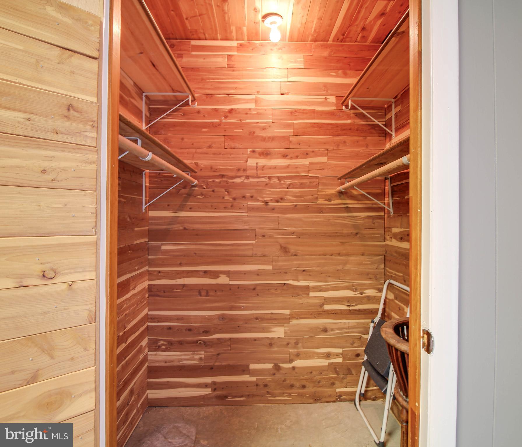 WINDSOR MILL - Residential