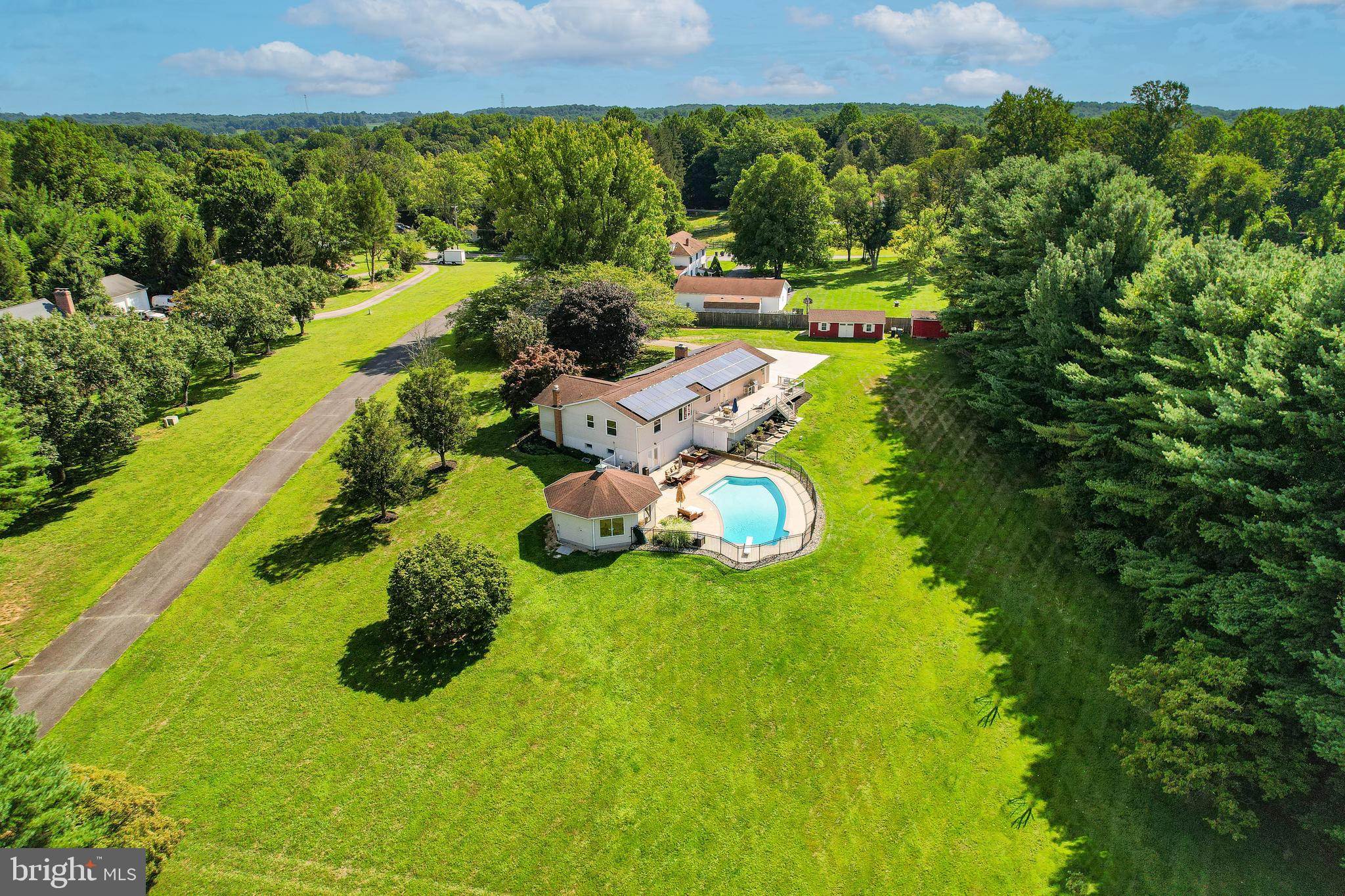 WINDSOR MILL - Residential