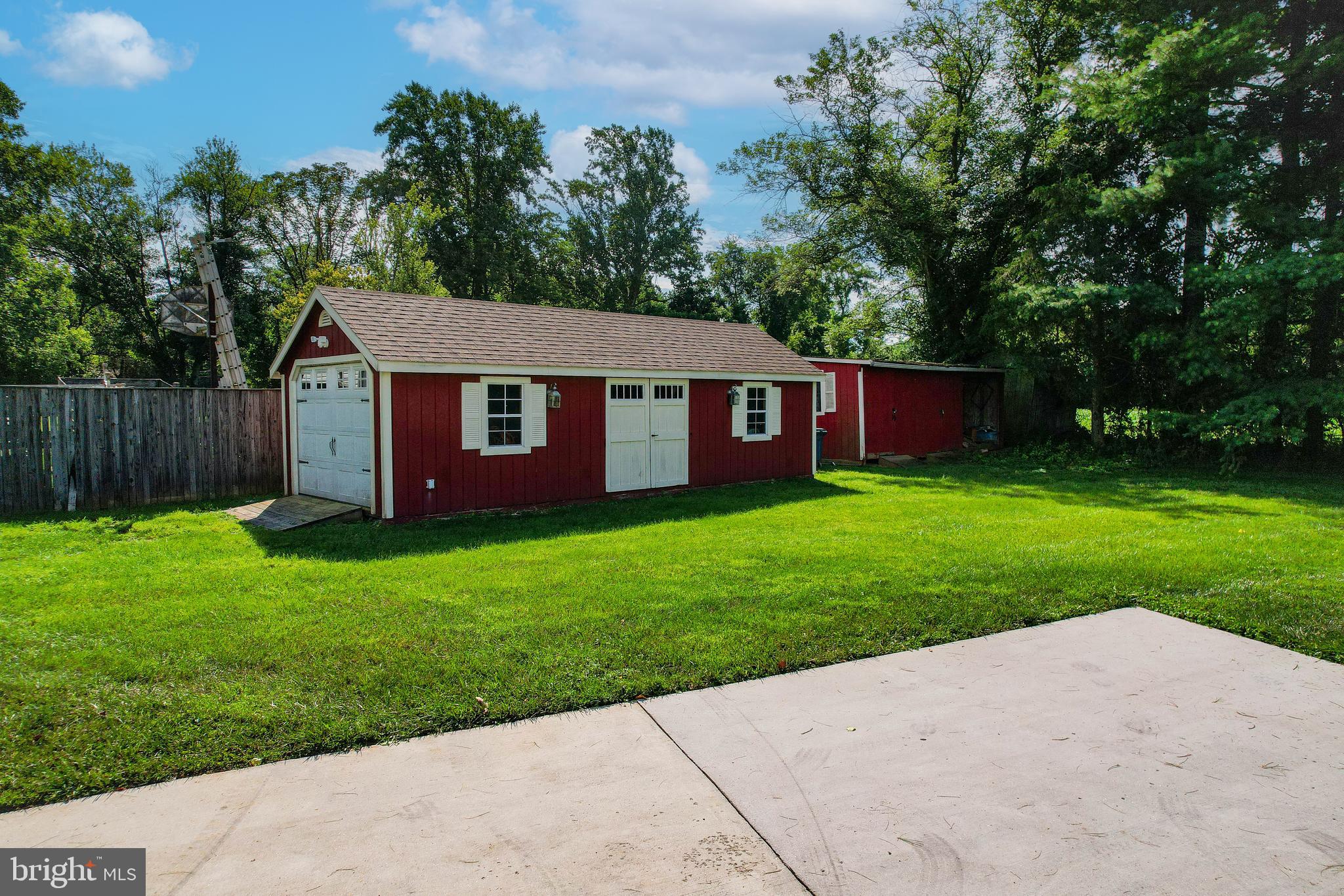 WINDSOR MILL - Residential