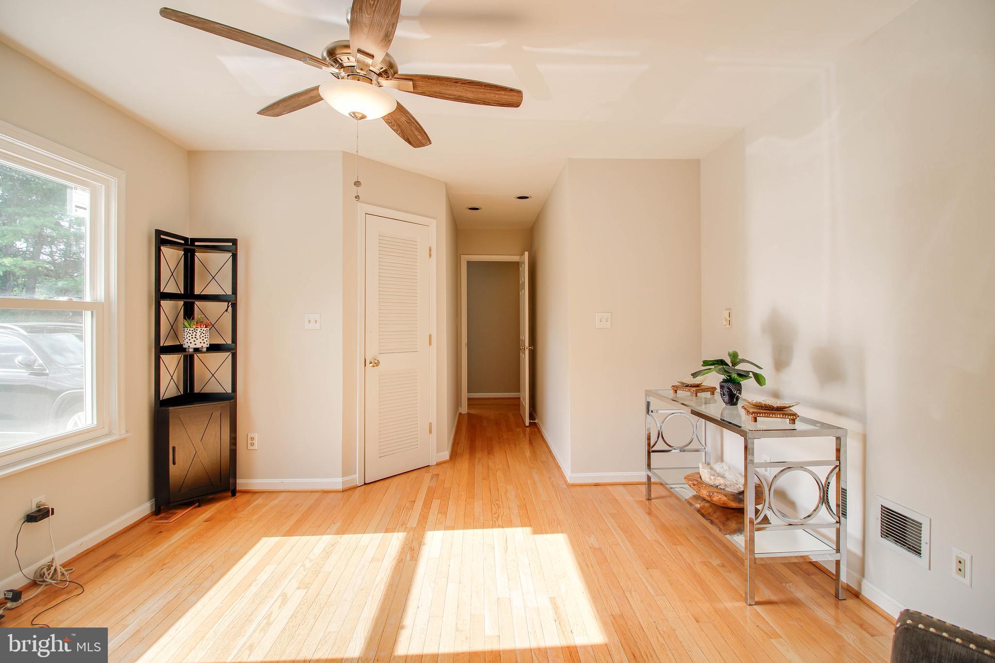 WINDSOR MILL - Residential