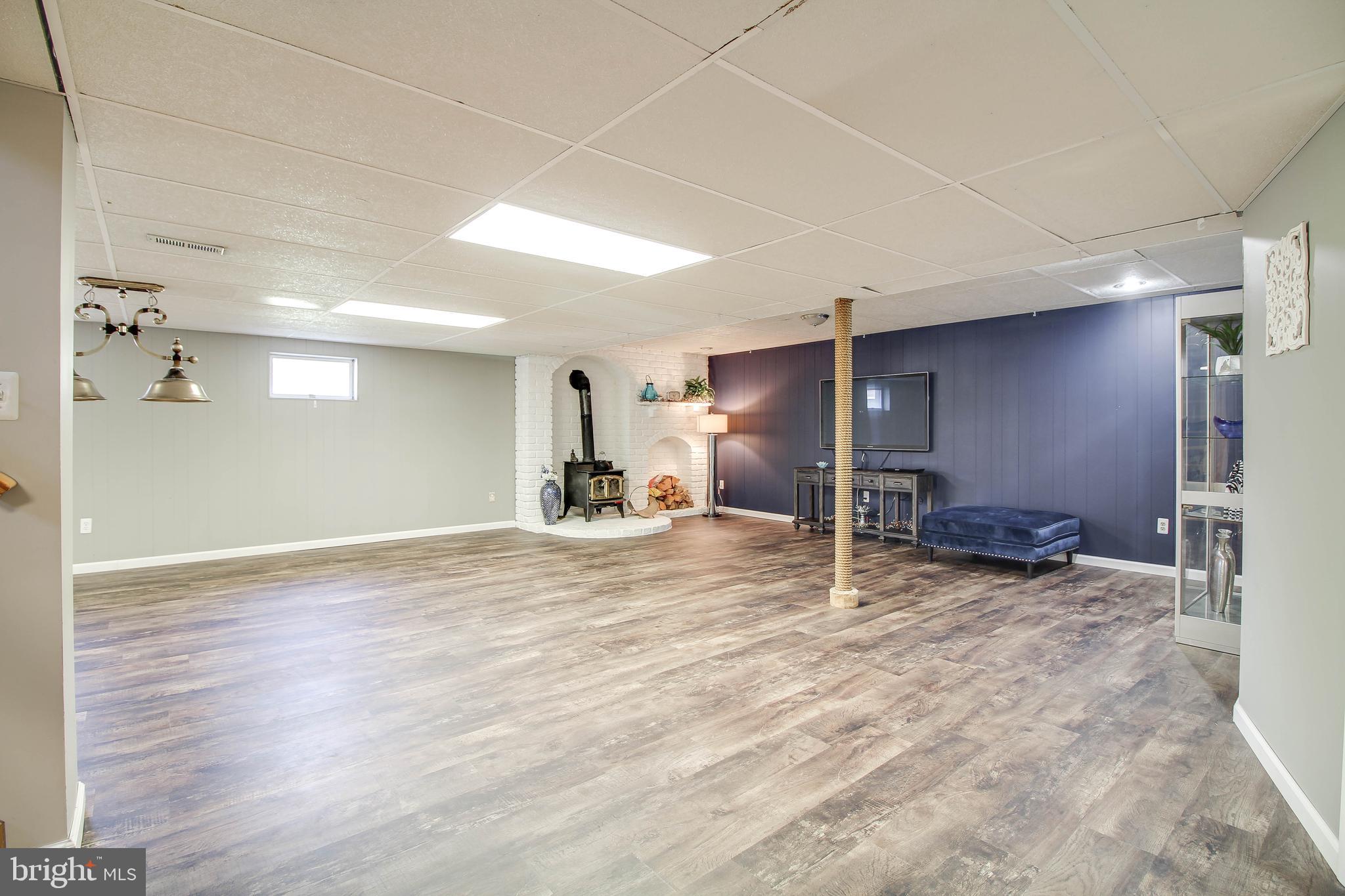 WINDSOR MILL - Residential