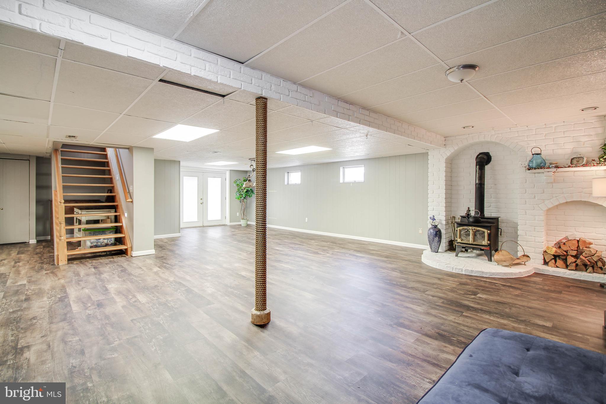 WINDSOR MILL - Residential