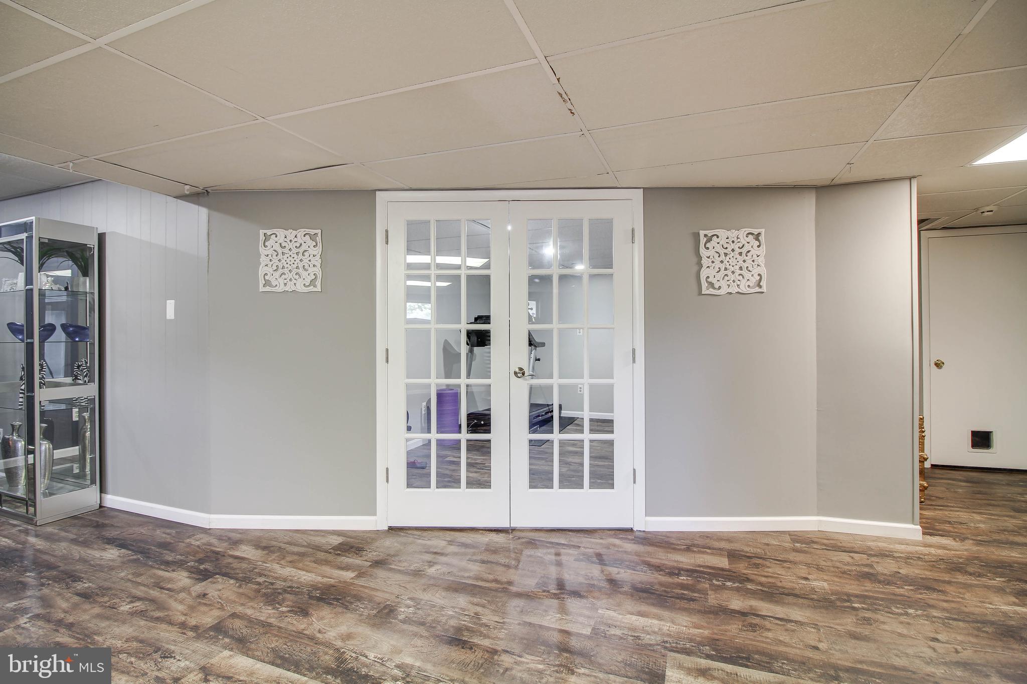 WINDSOR MILL - Residential