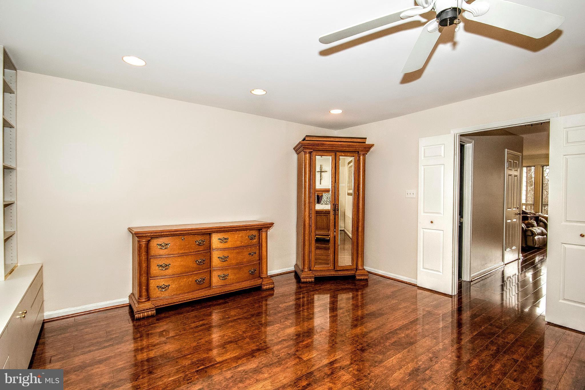 DORSEY HALL - Residential