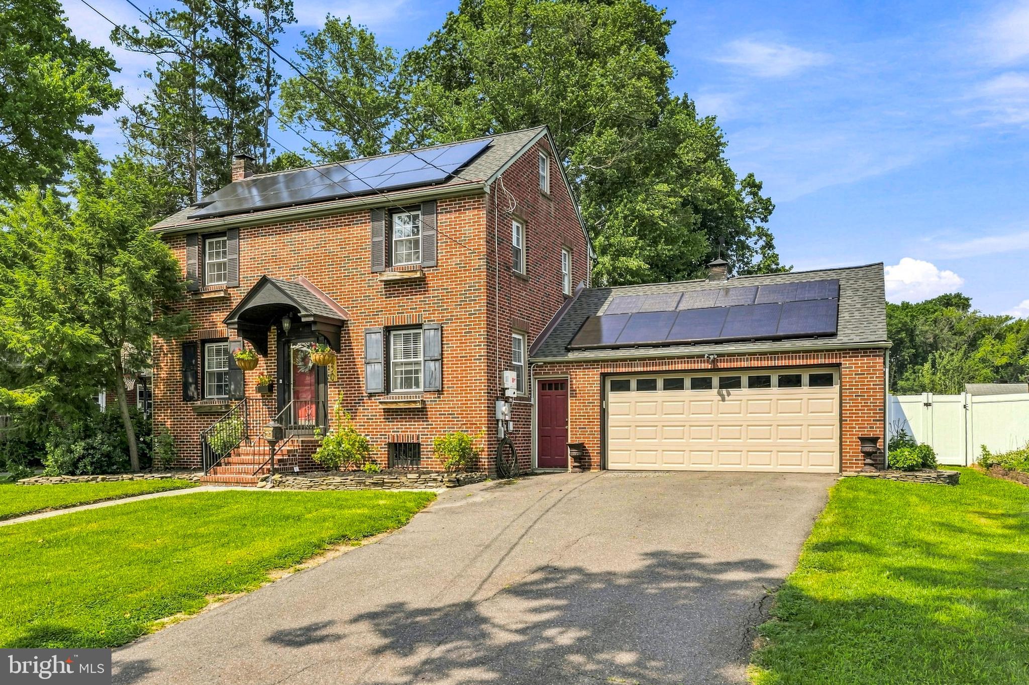 250 DUBOIS AVENUE