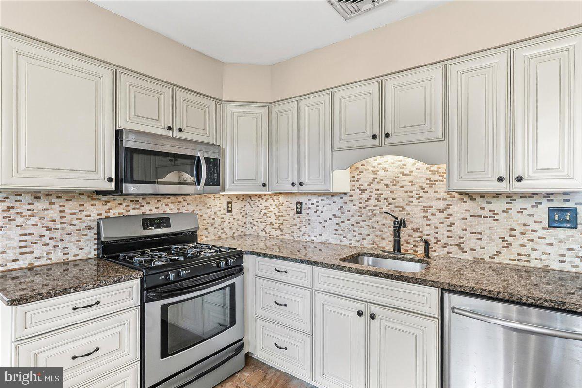 FALCONCREST - Residential