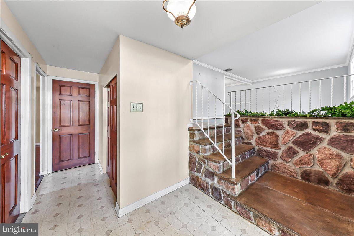 1212 SYLVAN ROAD