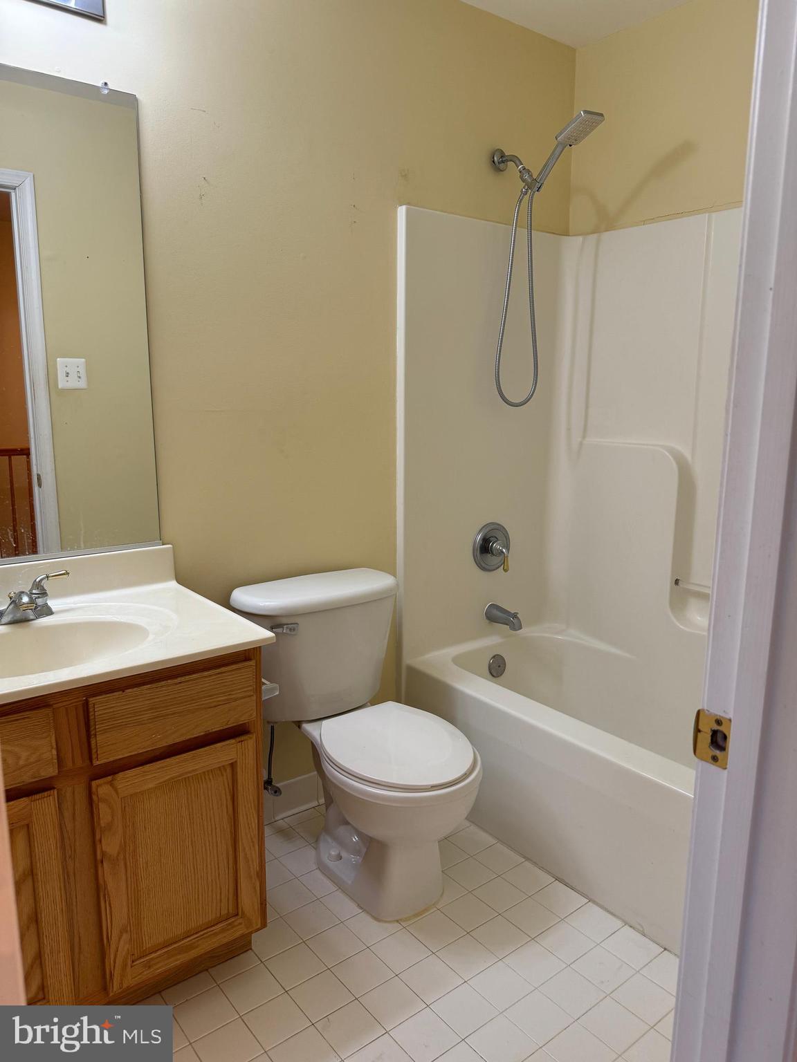 GREENHAVEN RUN - Residential Lease