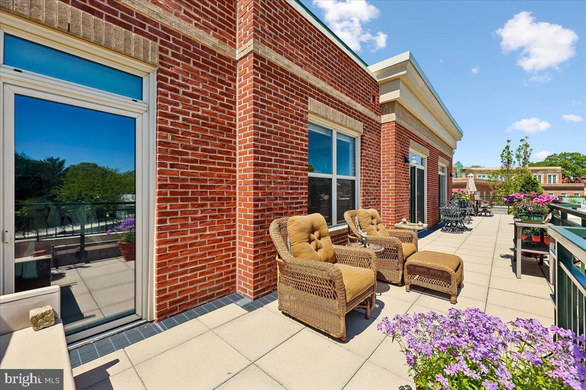 ACTONS LANDING CONDOS - Residential