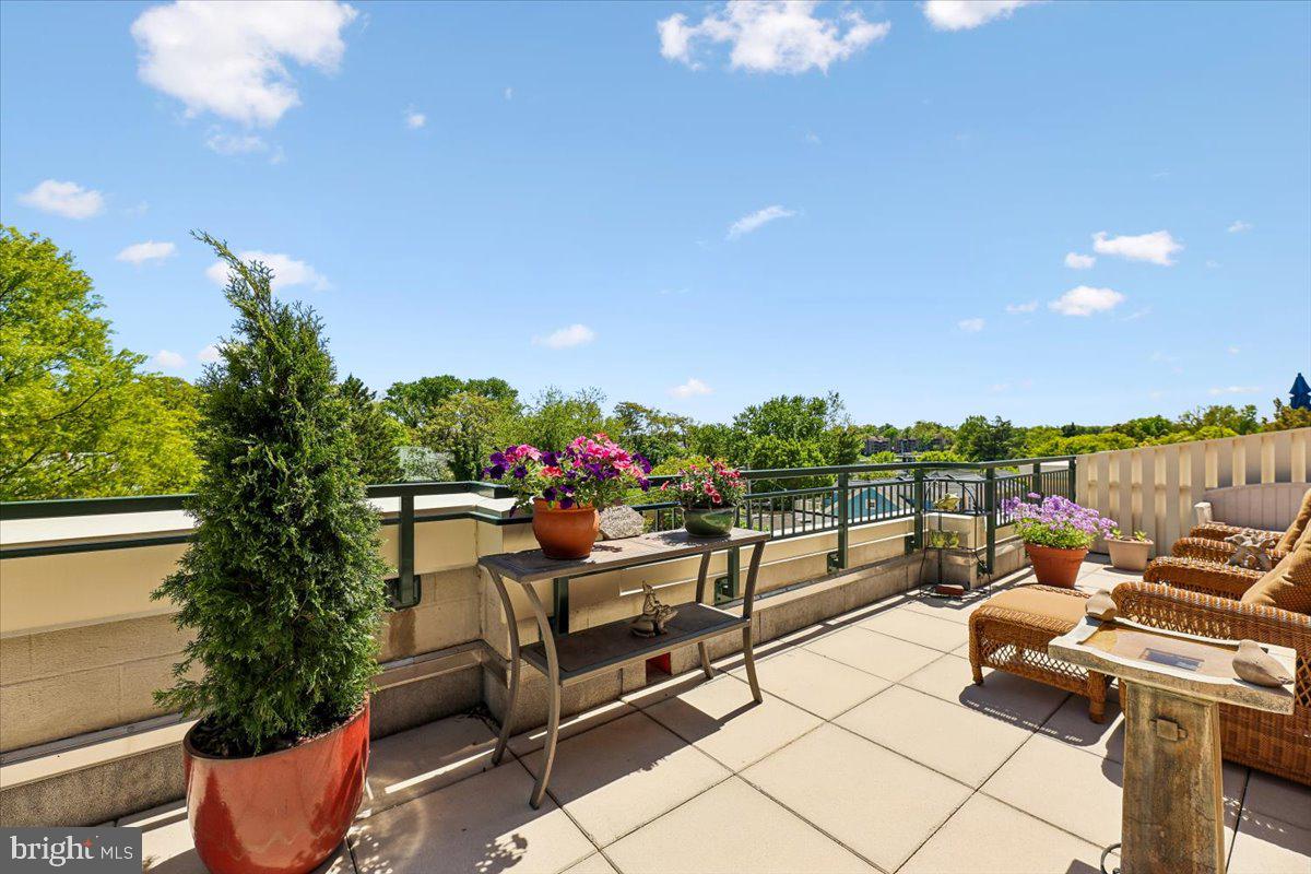 ACTONS LANDING CONDOS - Residential