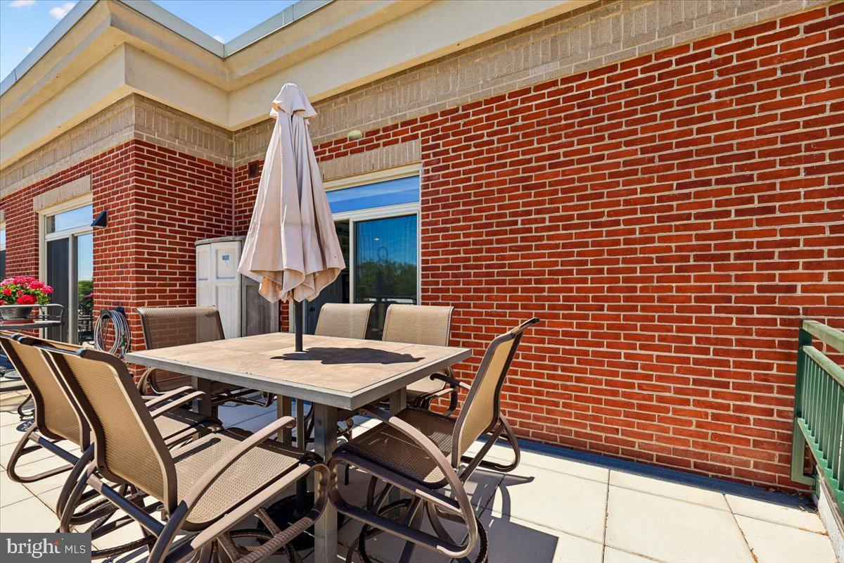 ACTONS LANDING CONDOS - Residential