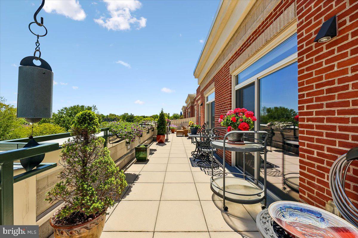 ACTONS LANDING CONDOS - Residential