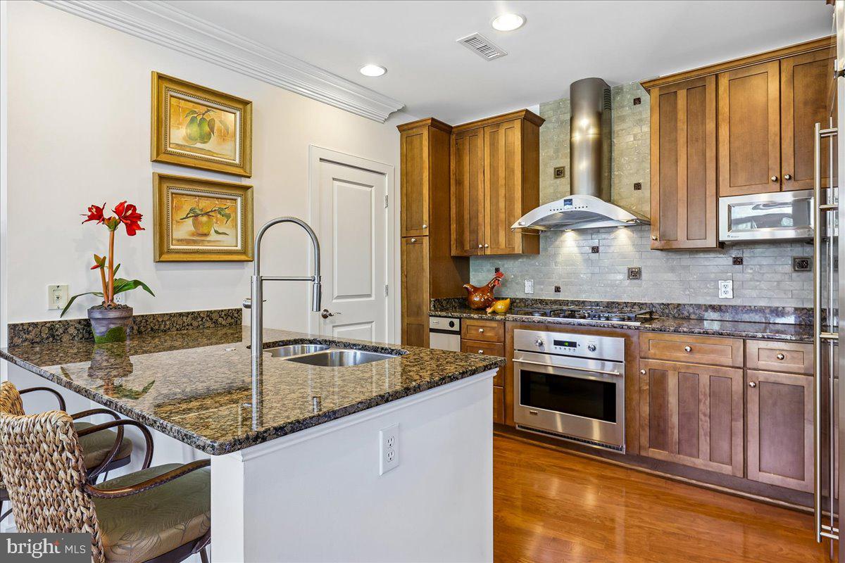 ACTONS LANDING CONDOS - Residential