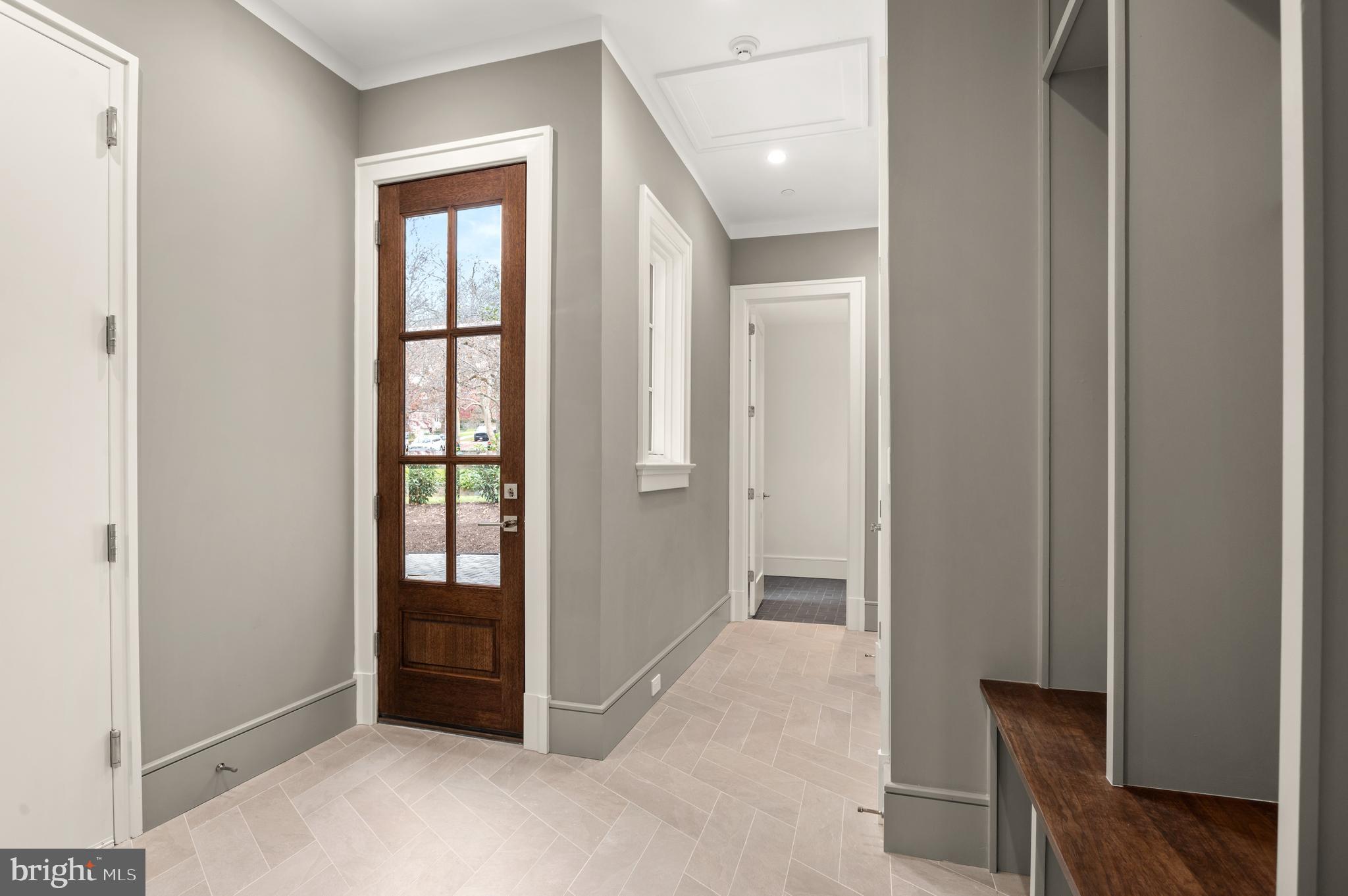 SPRING VALLEY - Residential