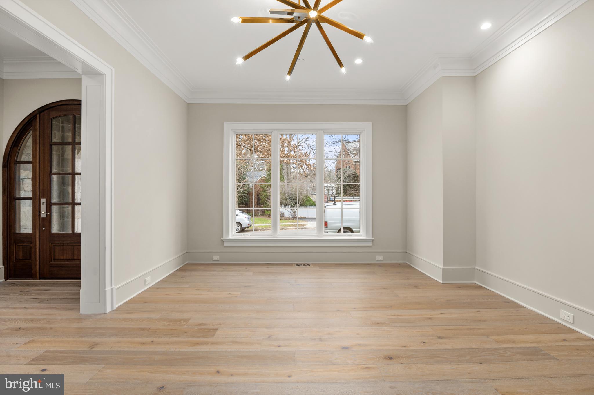 SPRING VALLEY - Residential