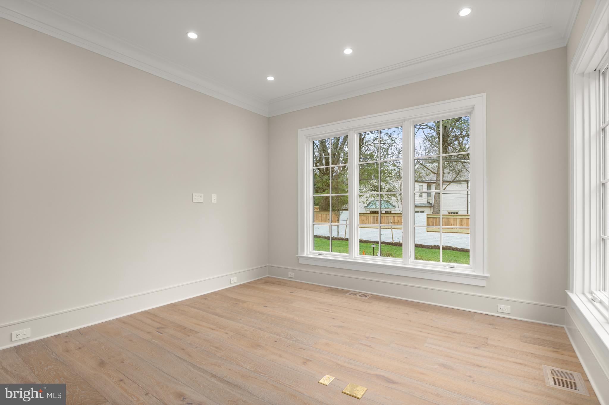 SPRING VALLEY - Residential