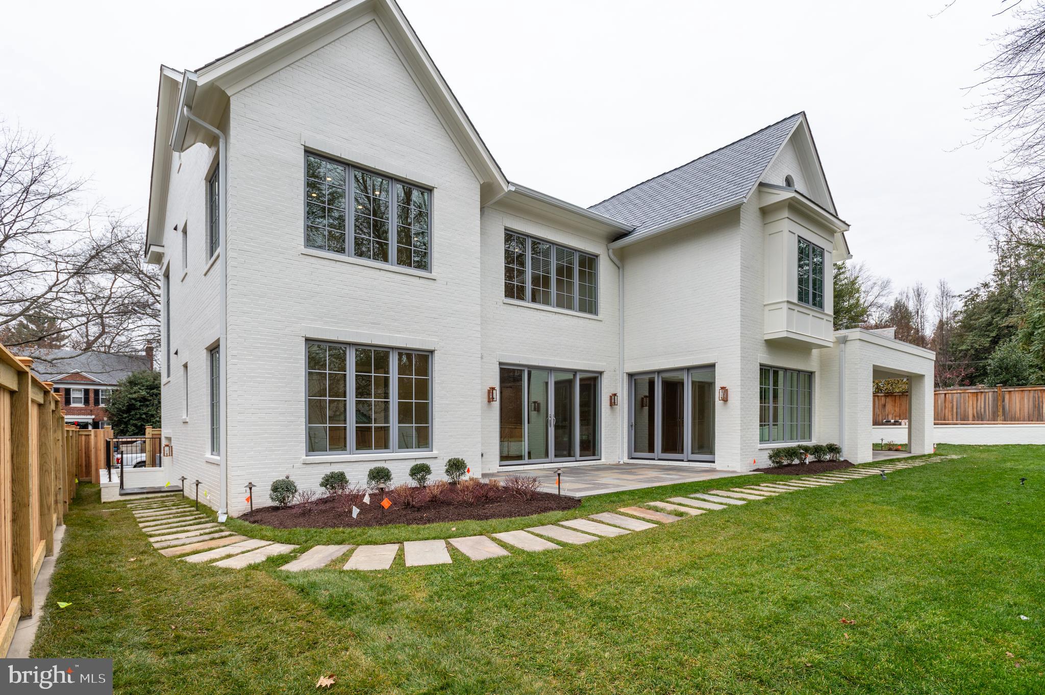 SPRING VALLEY - Residential
