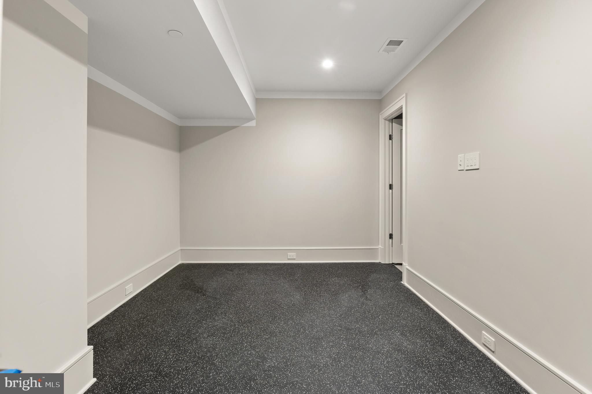 SPRING VALLEY - Residential