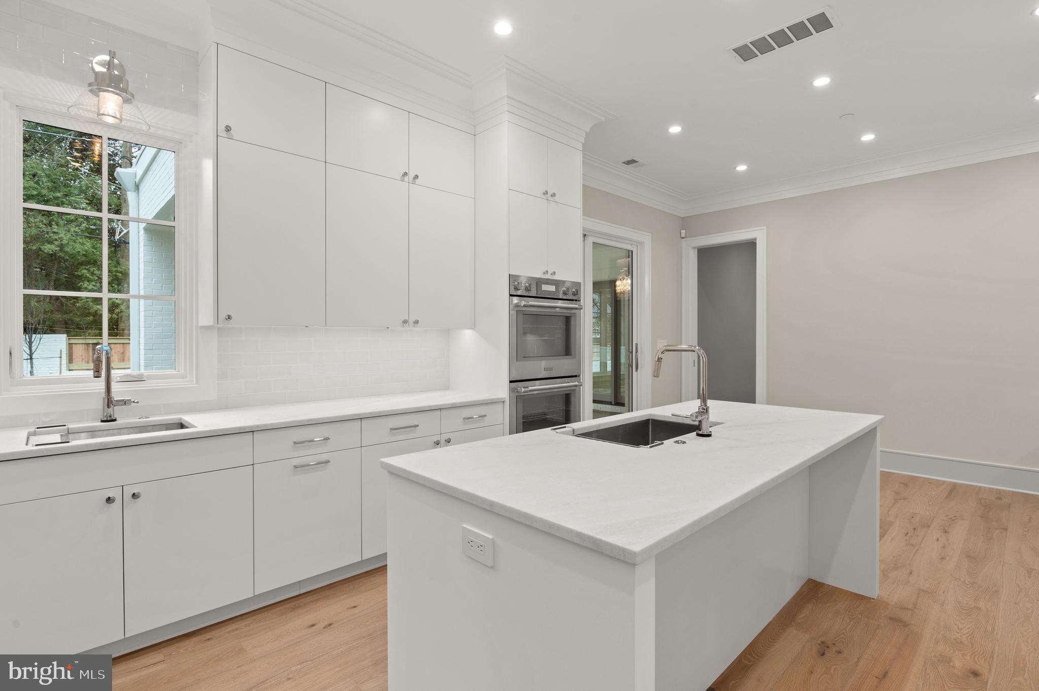 SPRING VALLEY - Residential