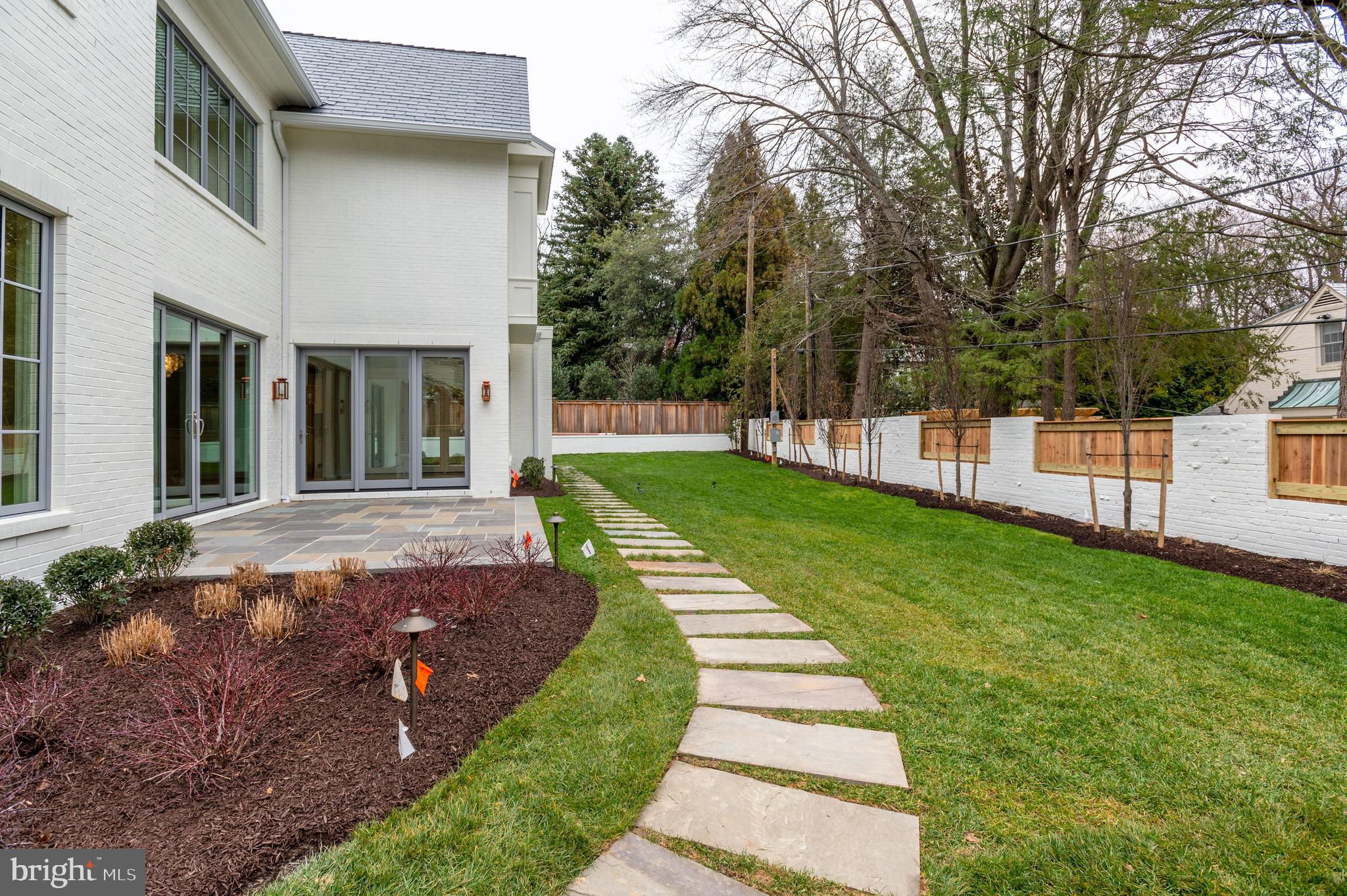SPRING VALLEY - Residential