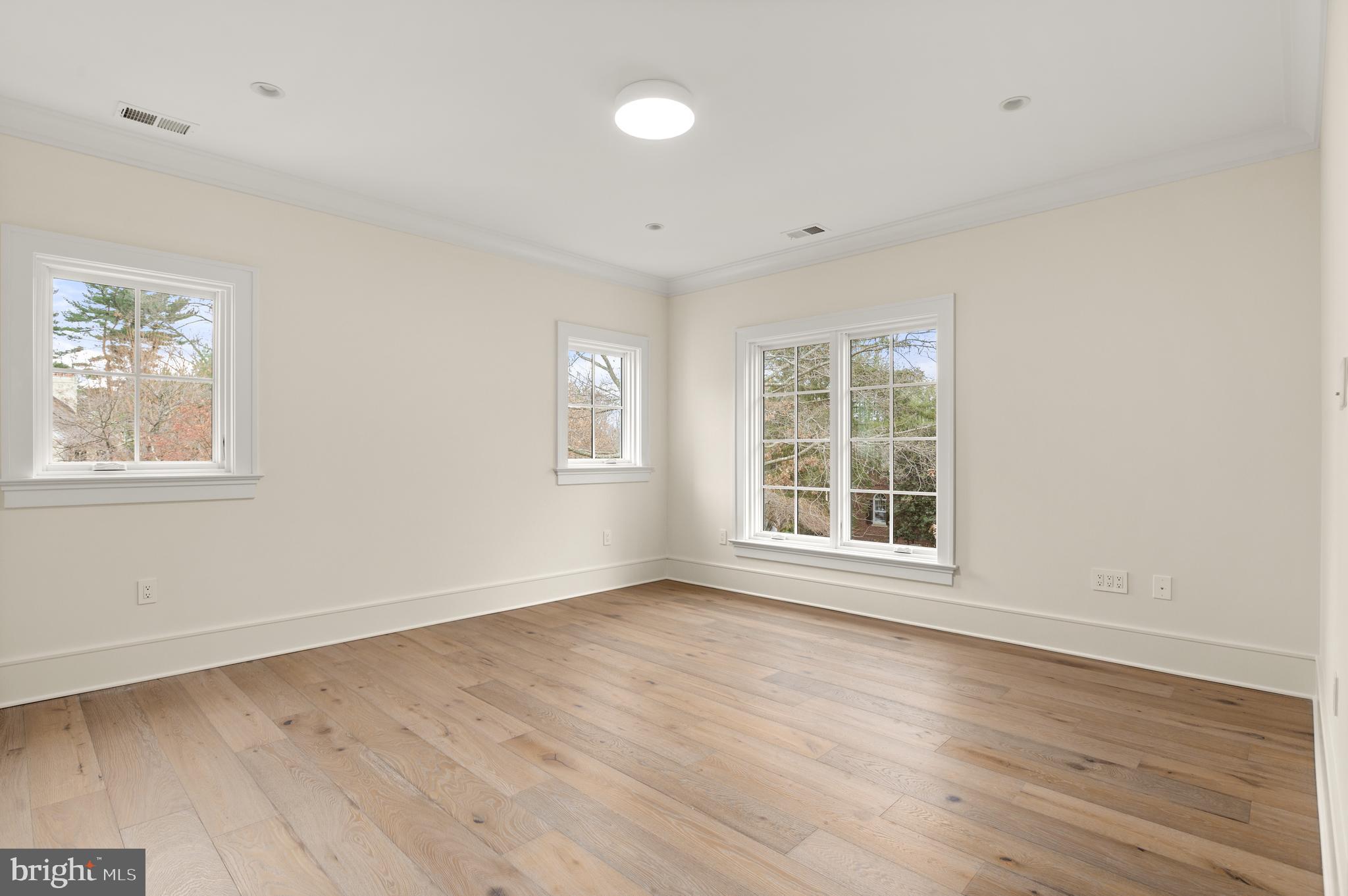 SPRING VALLEY - Residential
