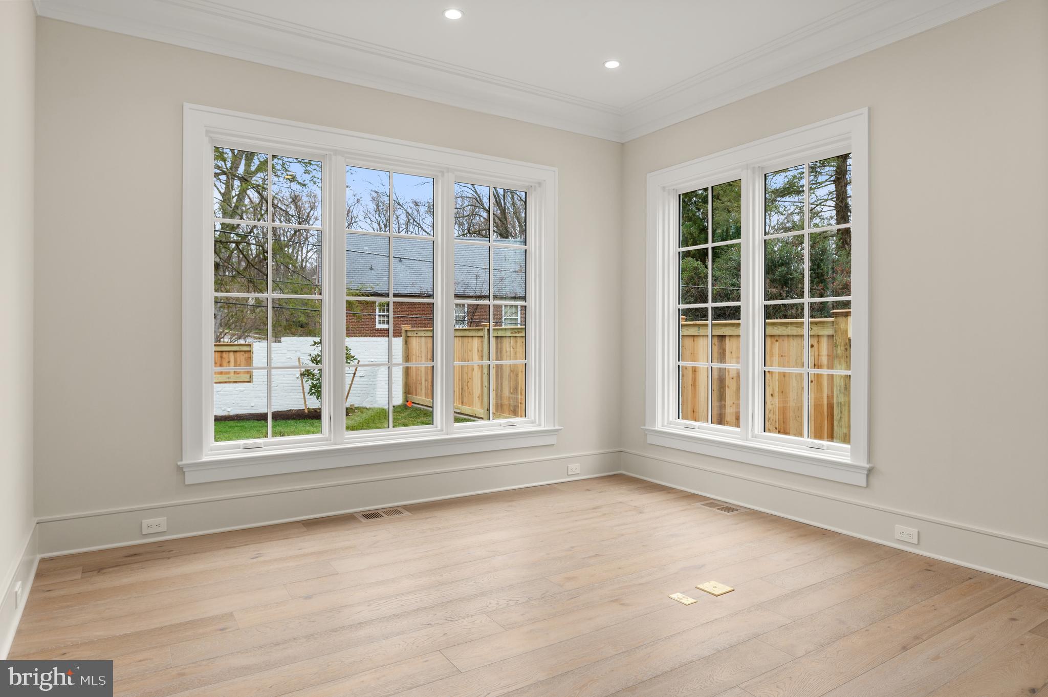 SPRING VALLEY - Residential