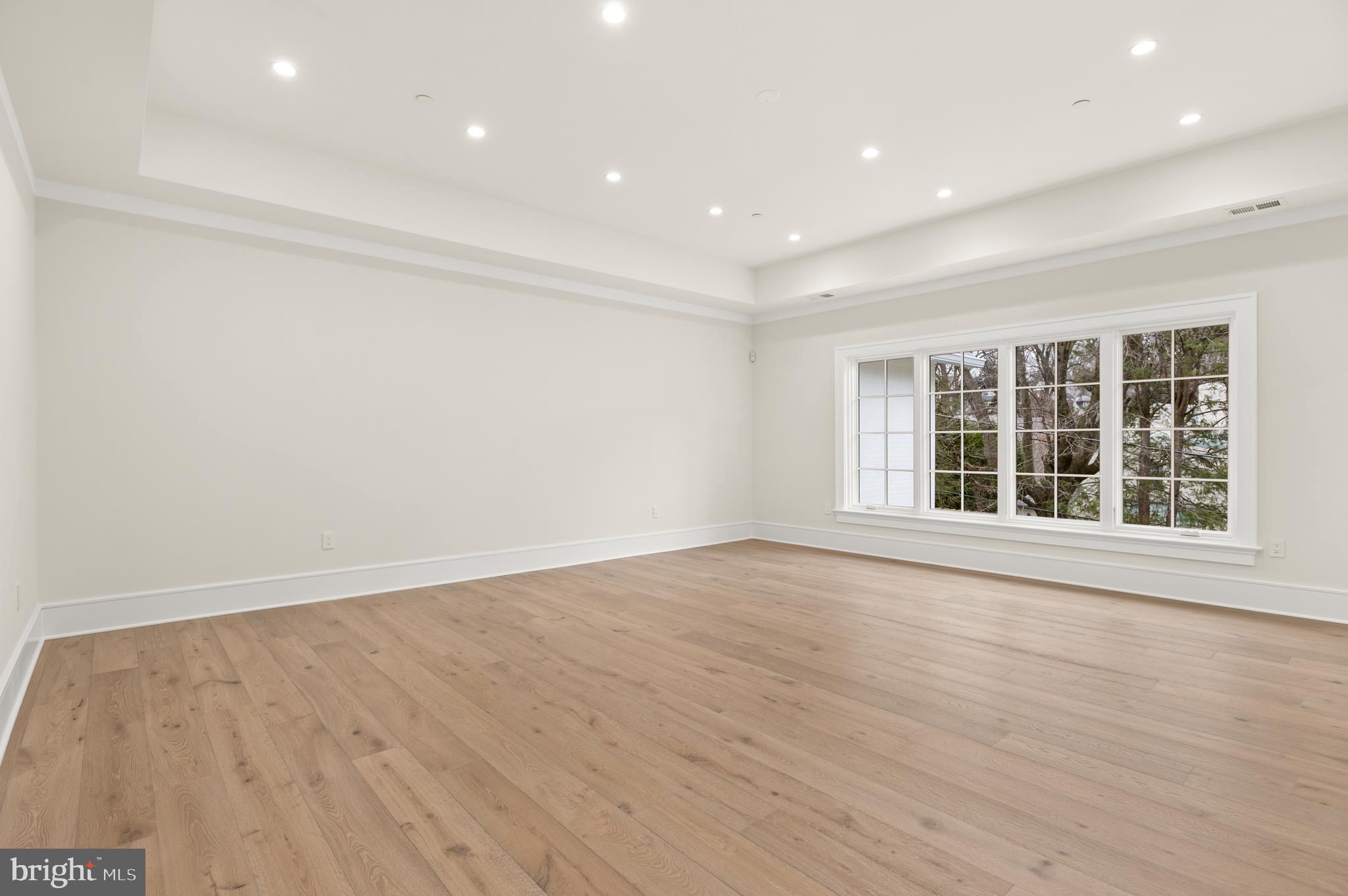 SPRING VALLEY - Residential