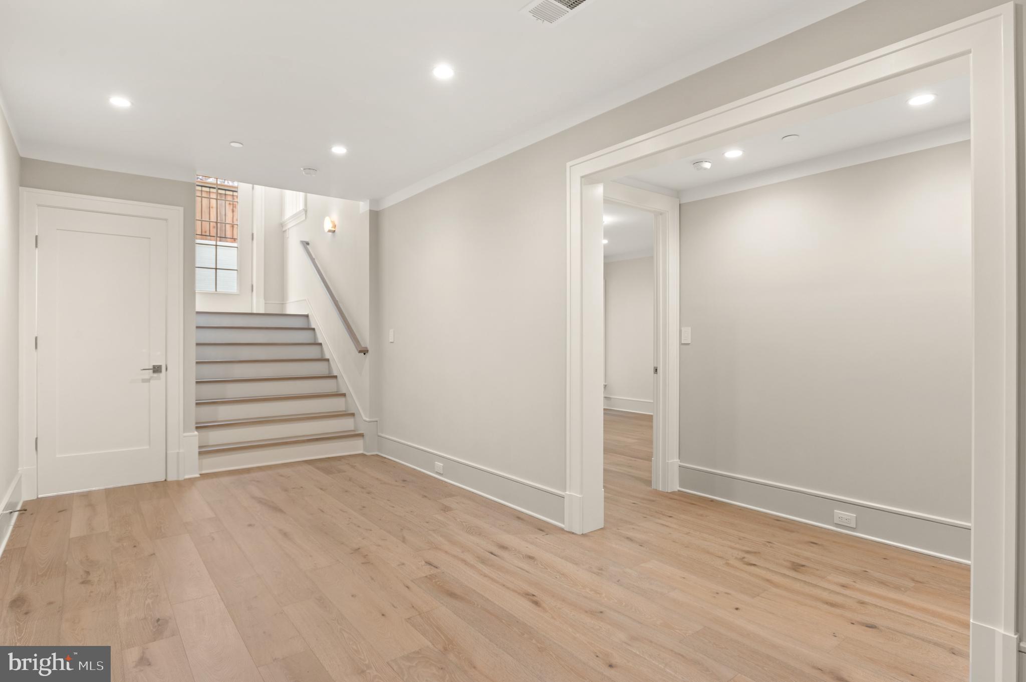 SPRING VALLEY - Residential