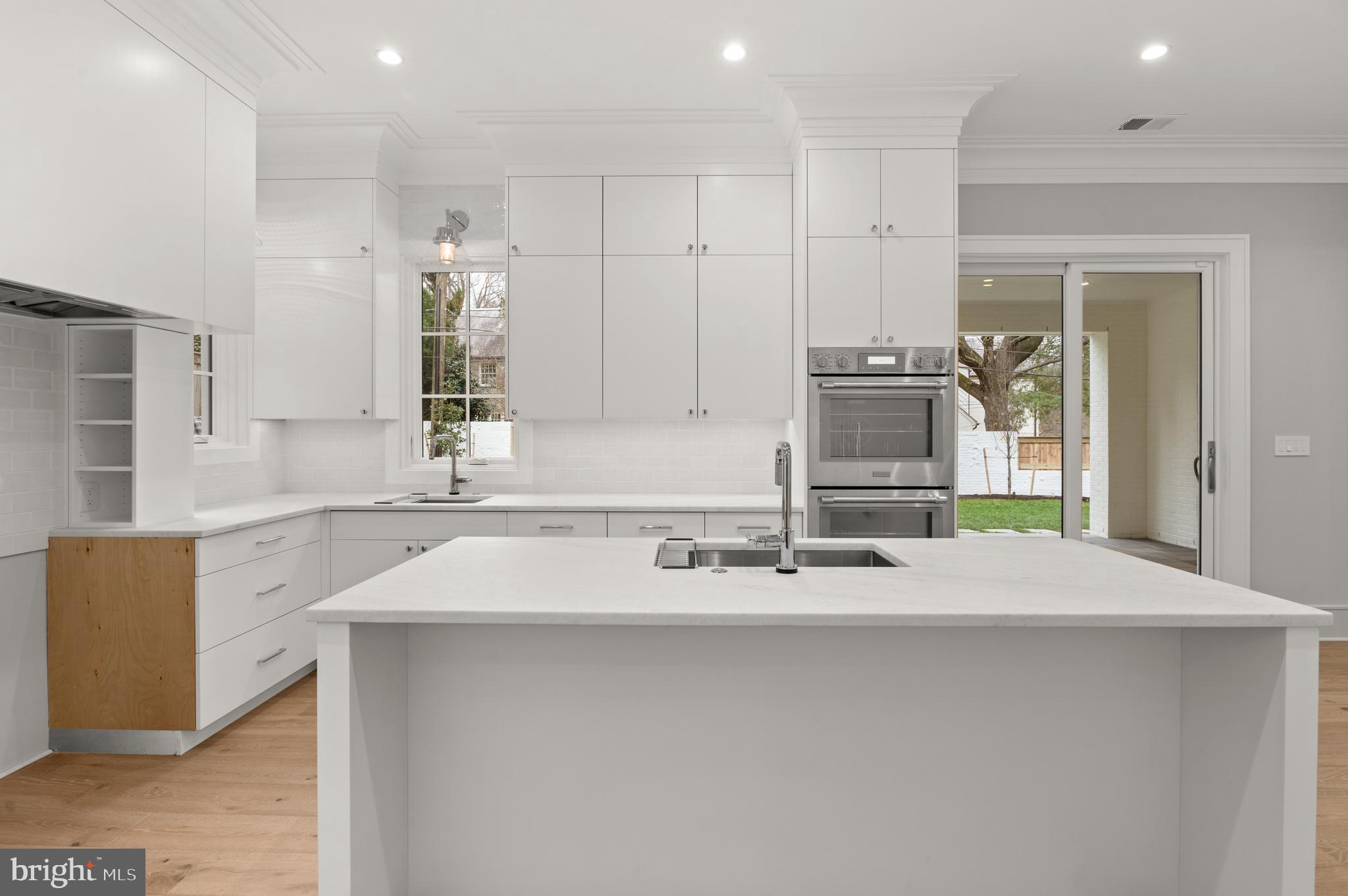 SPRING VALLEY - Residential