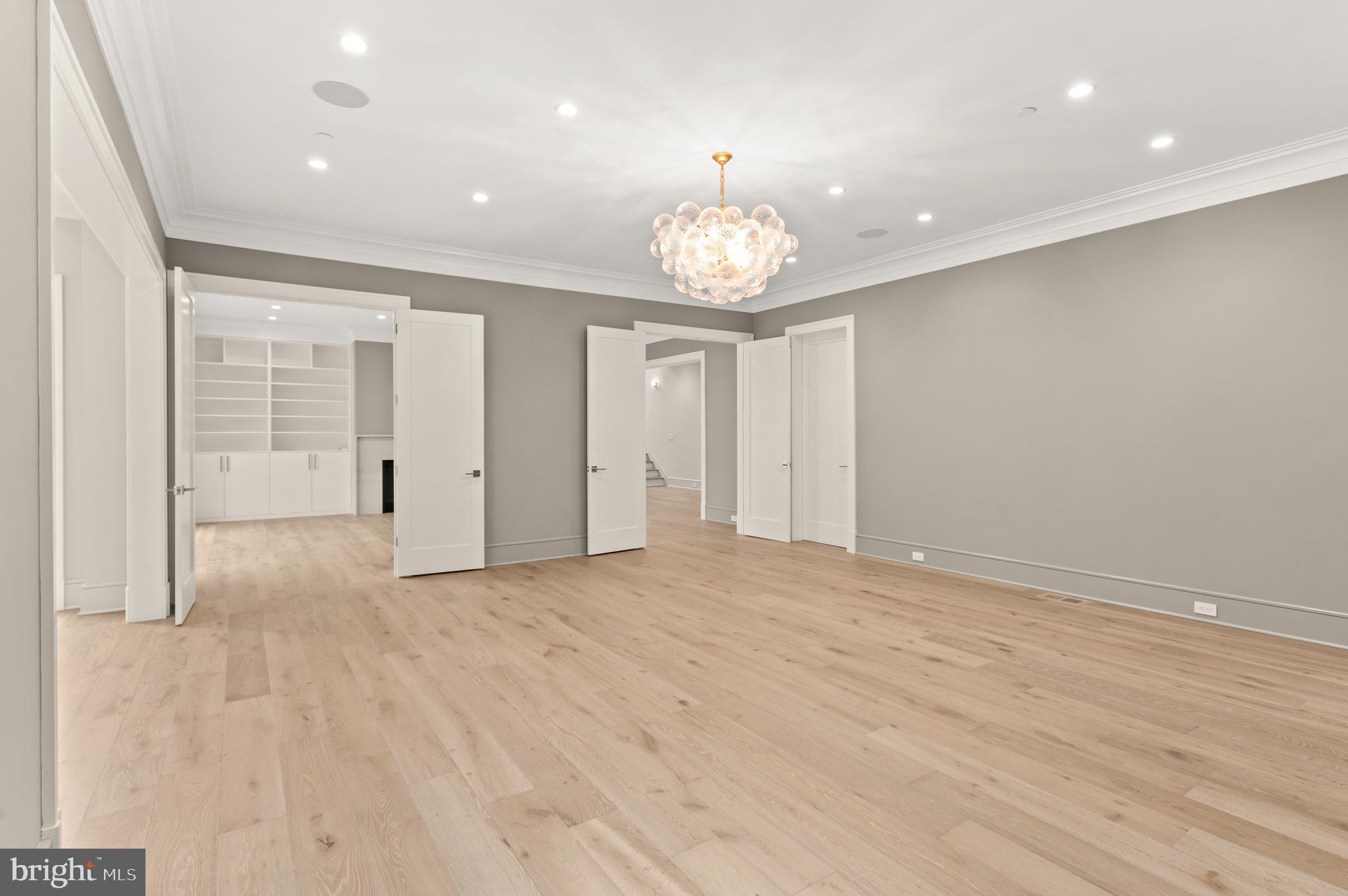 SPRING VALLEY - Residential