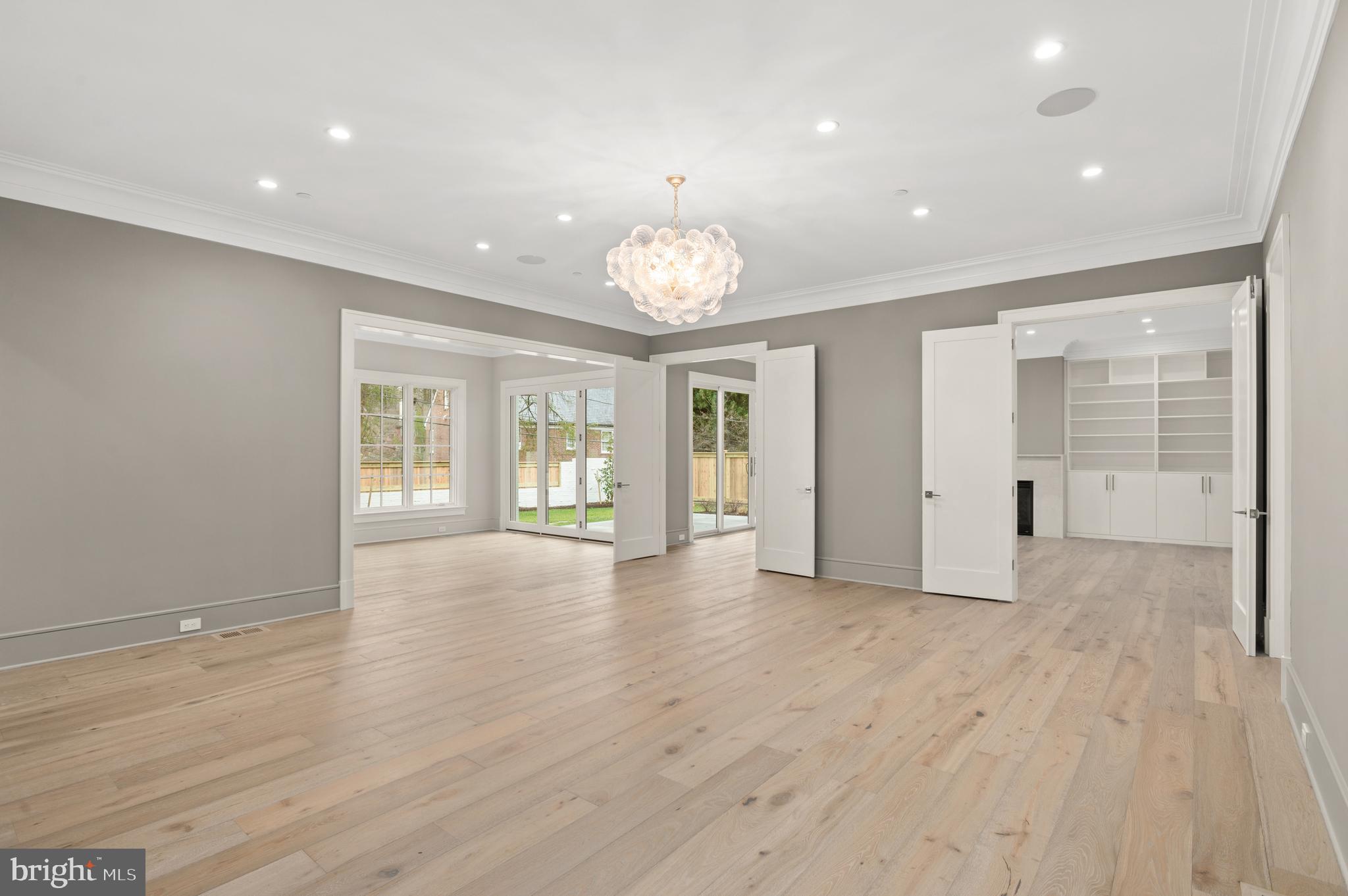 SPRING VALLEY - Residential
