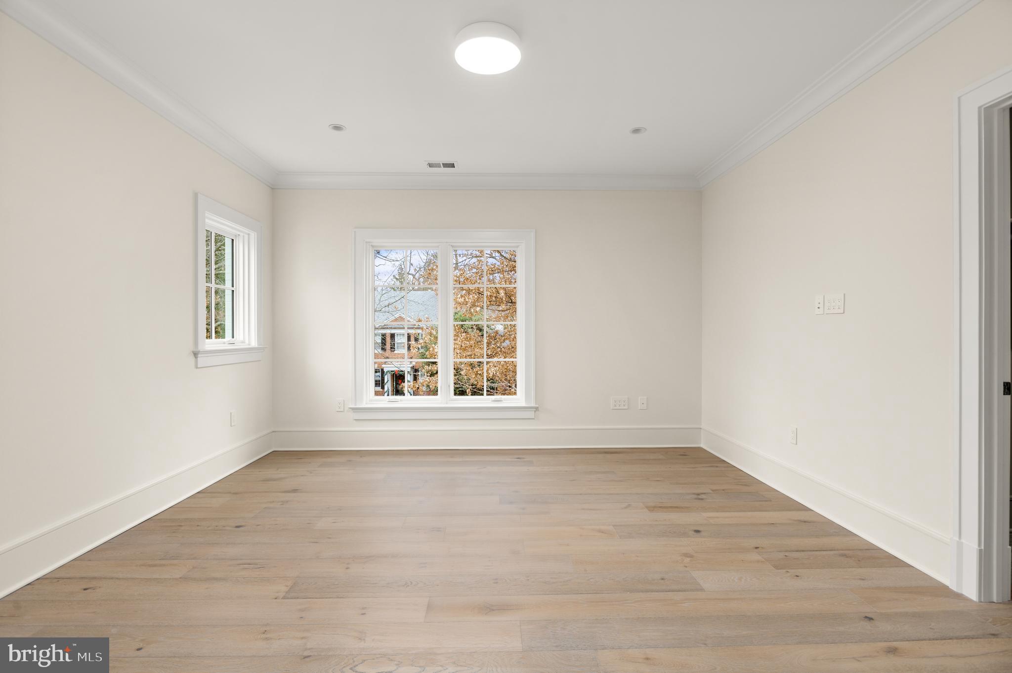 SPRING VALLEY - Residential