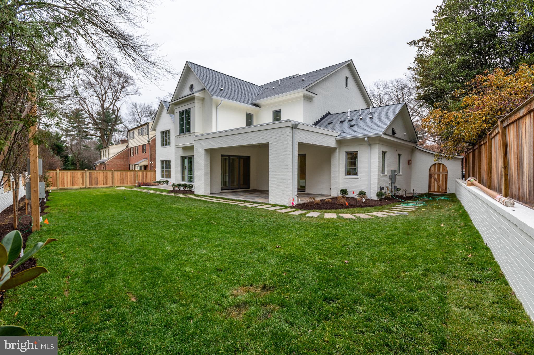SPRING VALLEY - Residential