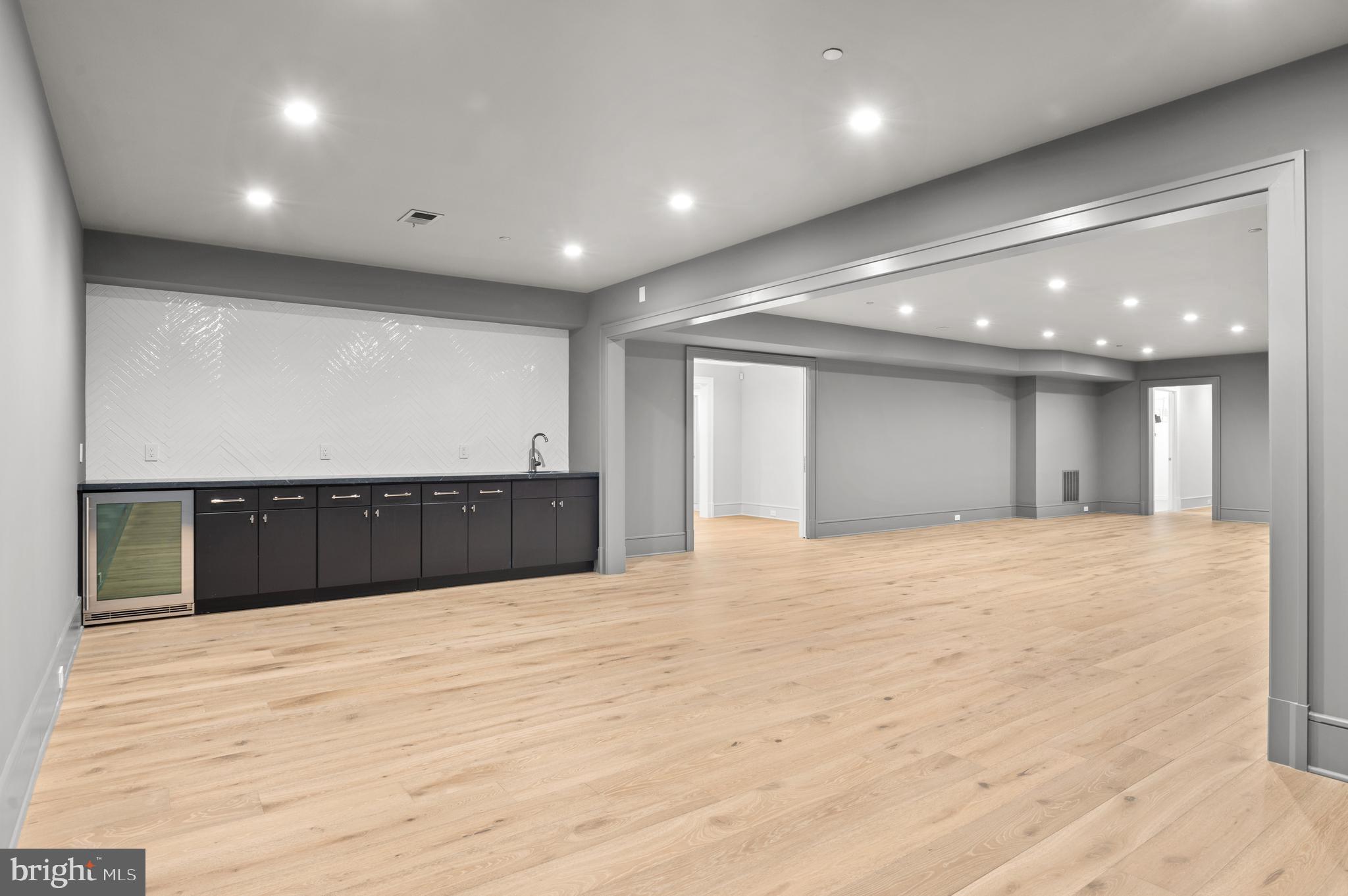 SPRING VALLEY - Residential