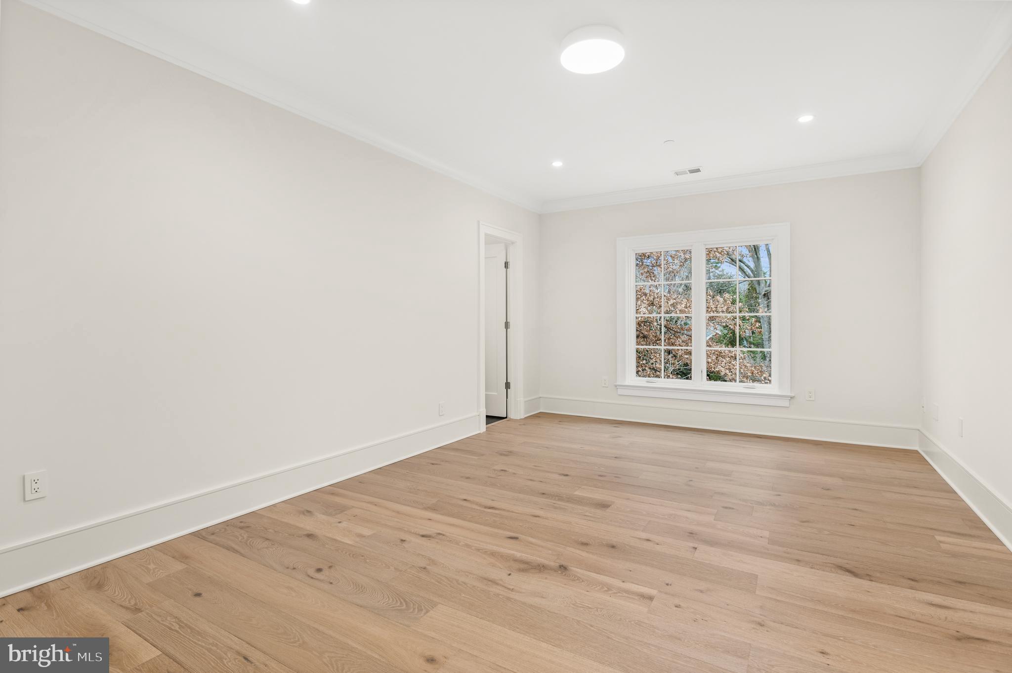SPRING VALLEY - Residential
